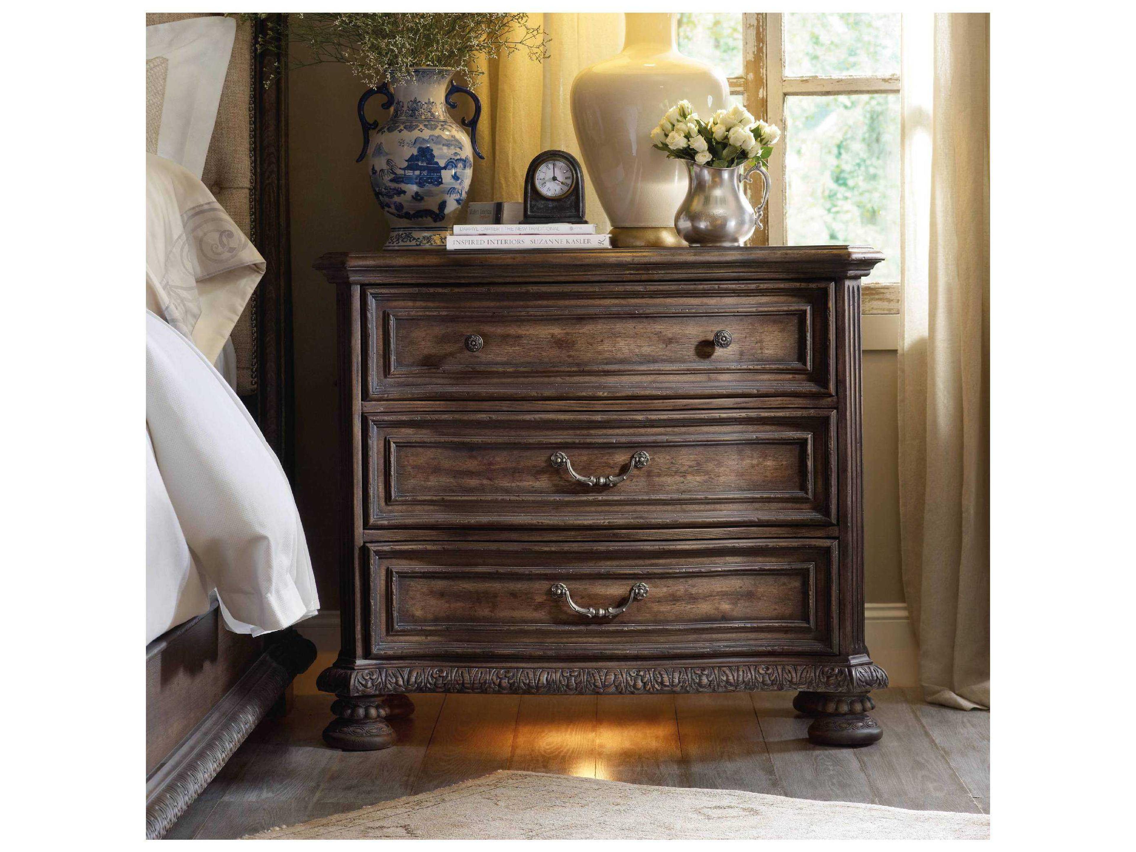 Luxecor Heritage Bachelors 3-Drawers Brown Hardwood Chest Nightstand
