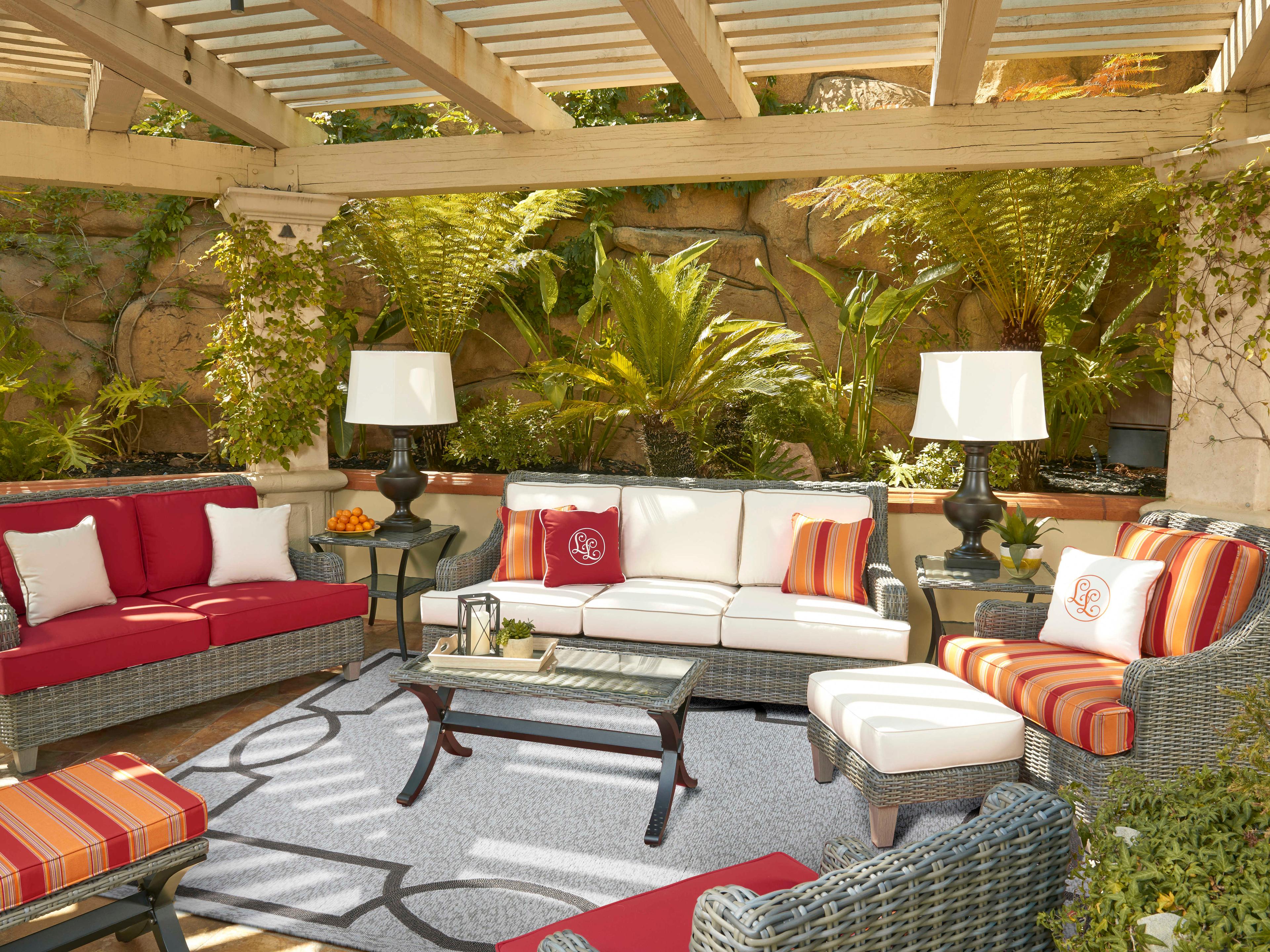 KAS Libby Langdon Hamptons Bordered Area Rug