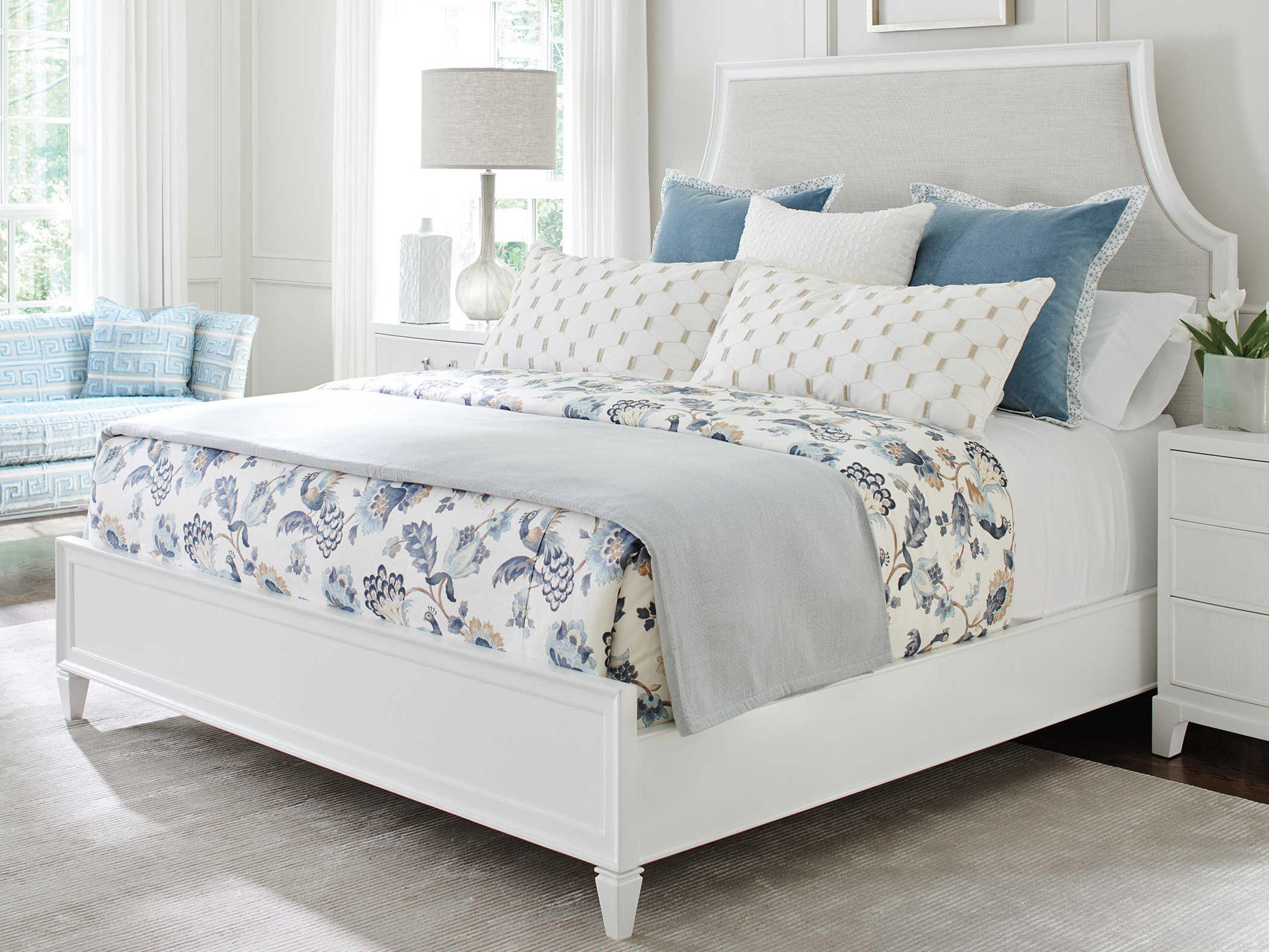 Lexington Avondale White Hardwood Upholstered California King Panel Bed