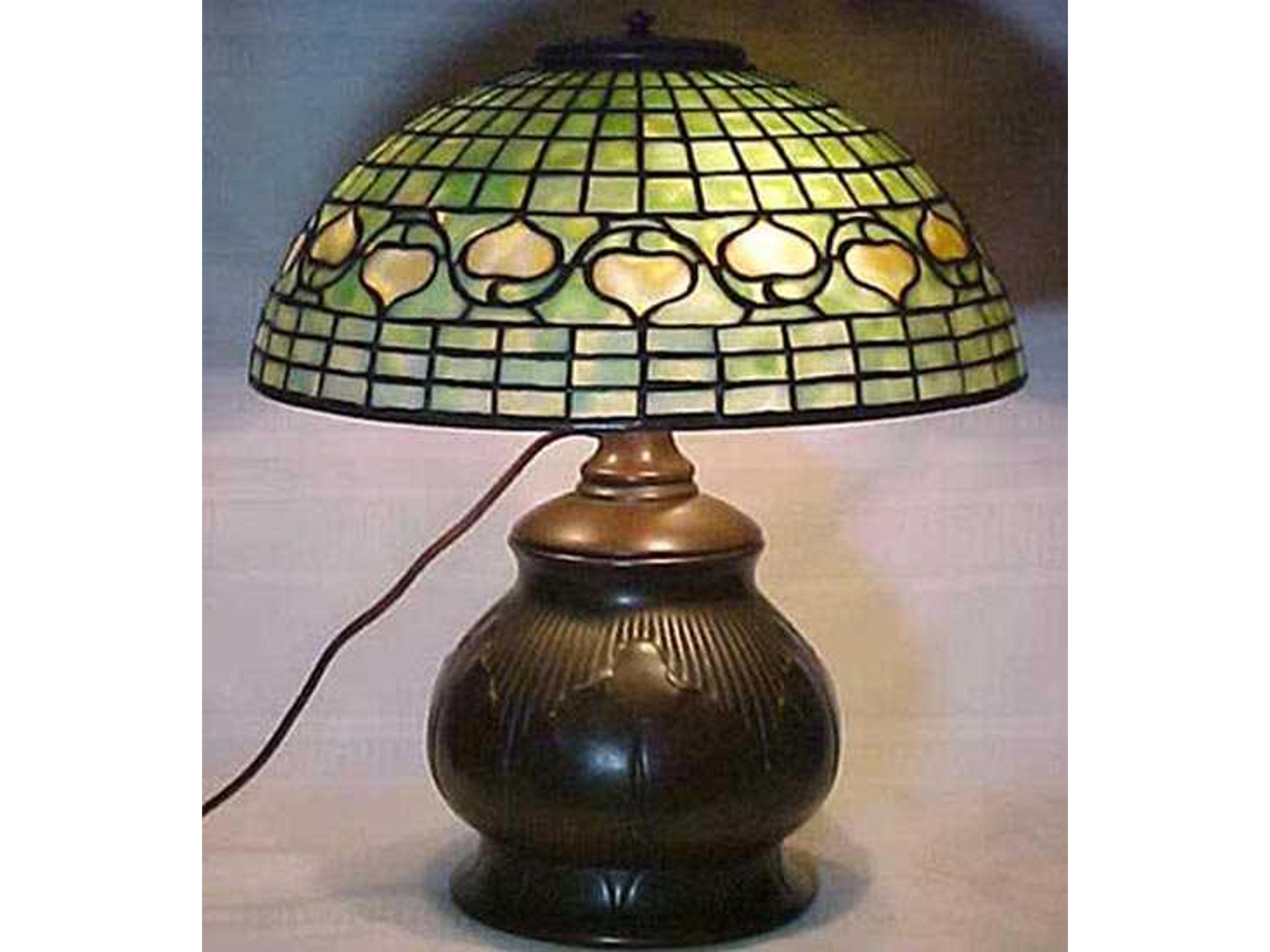 Meyda Tiffany Original Acorn with Tobacco Leaf Green Brown Table Lamp