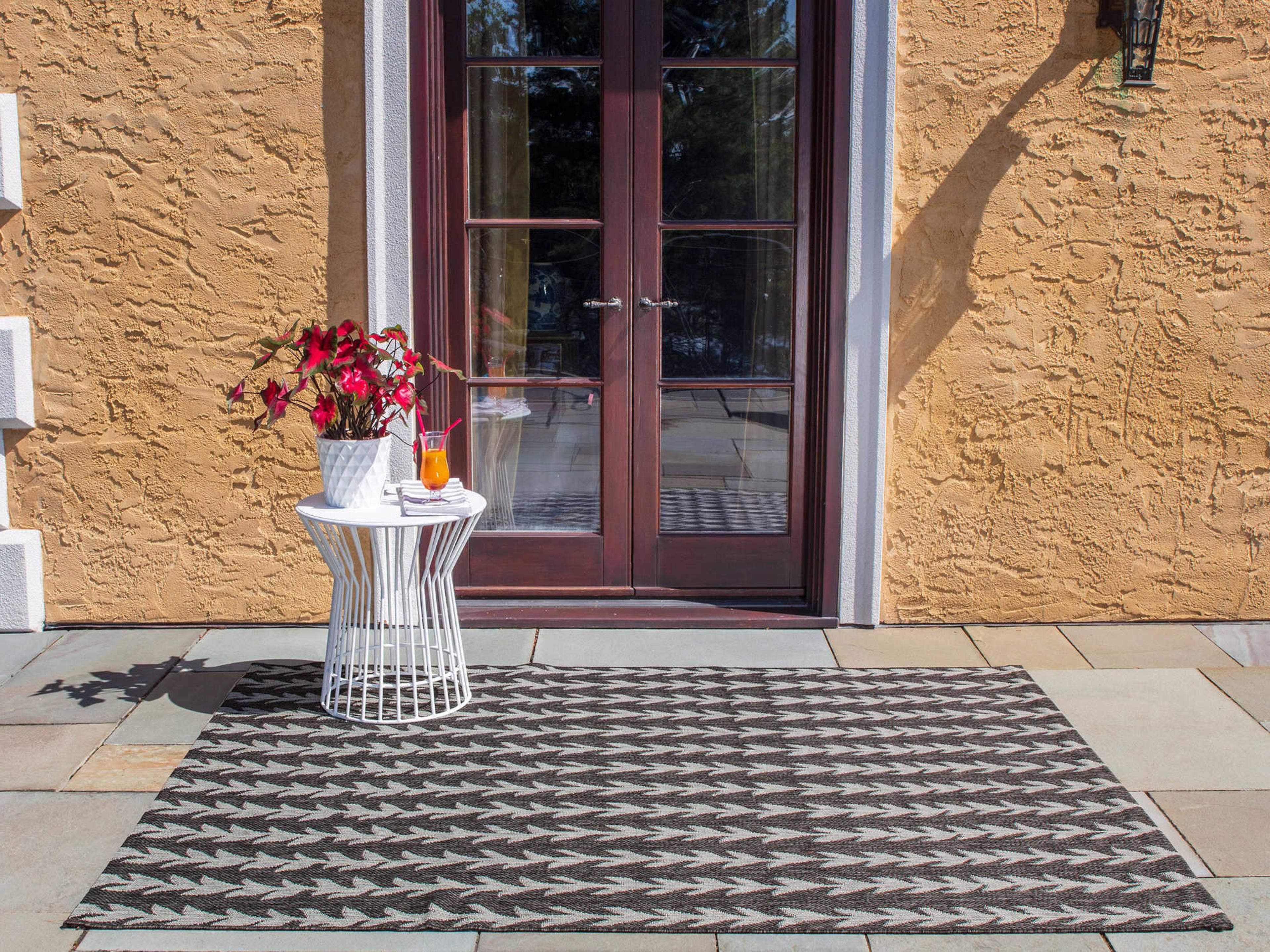 Momeni Villa Floral Area Rug