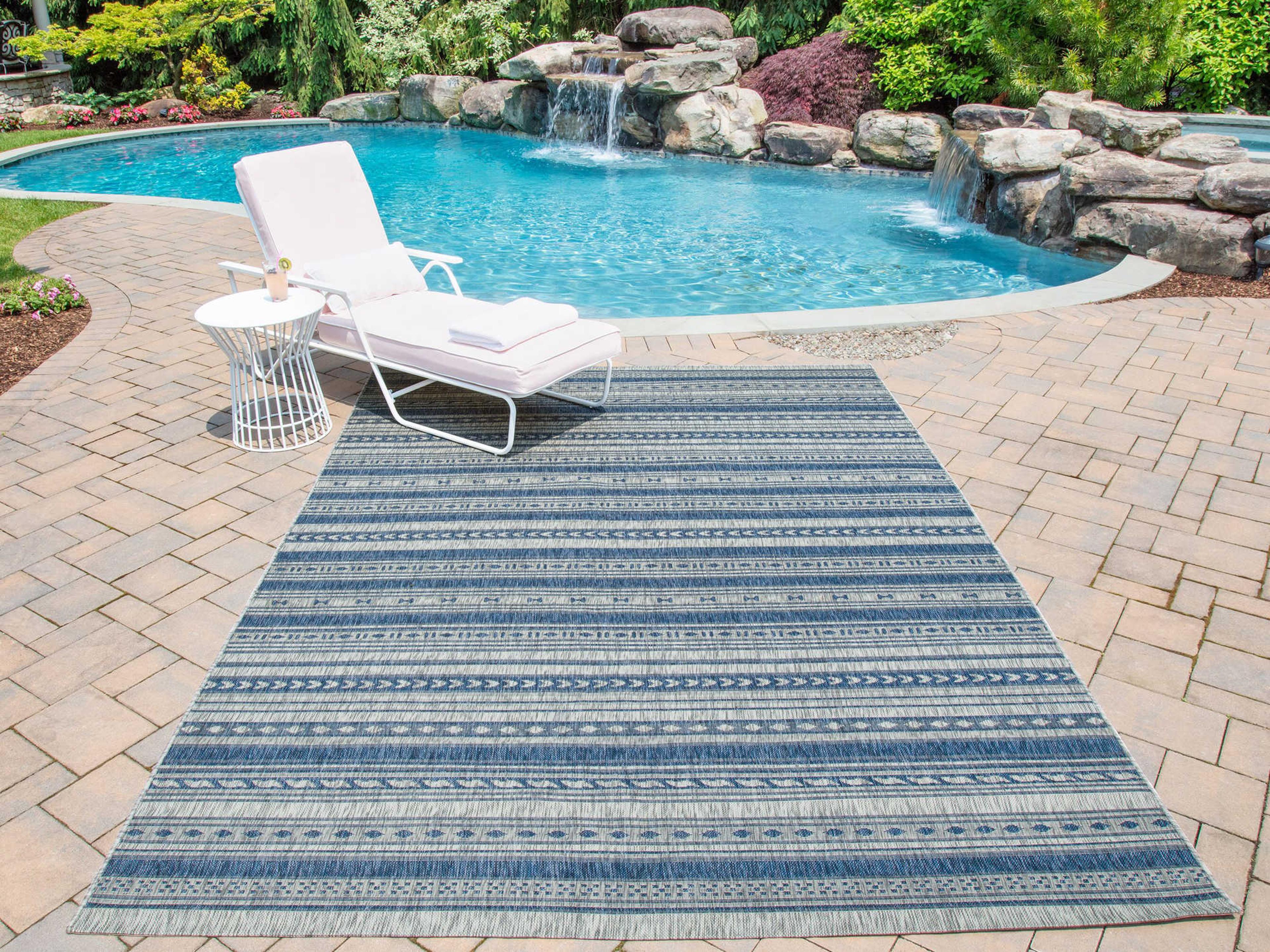 Momeni Villa Geometric Area Rug