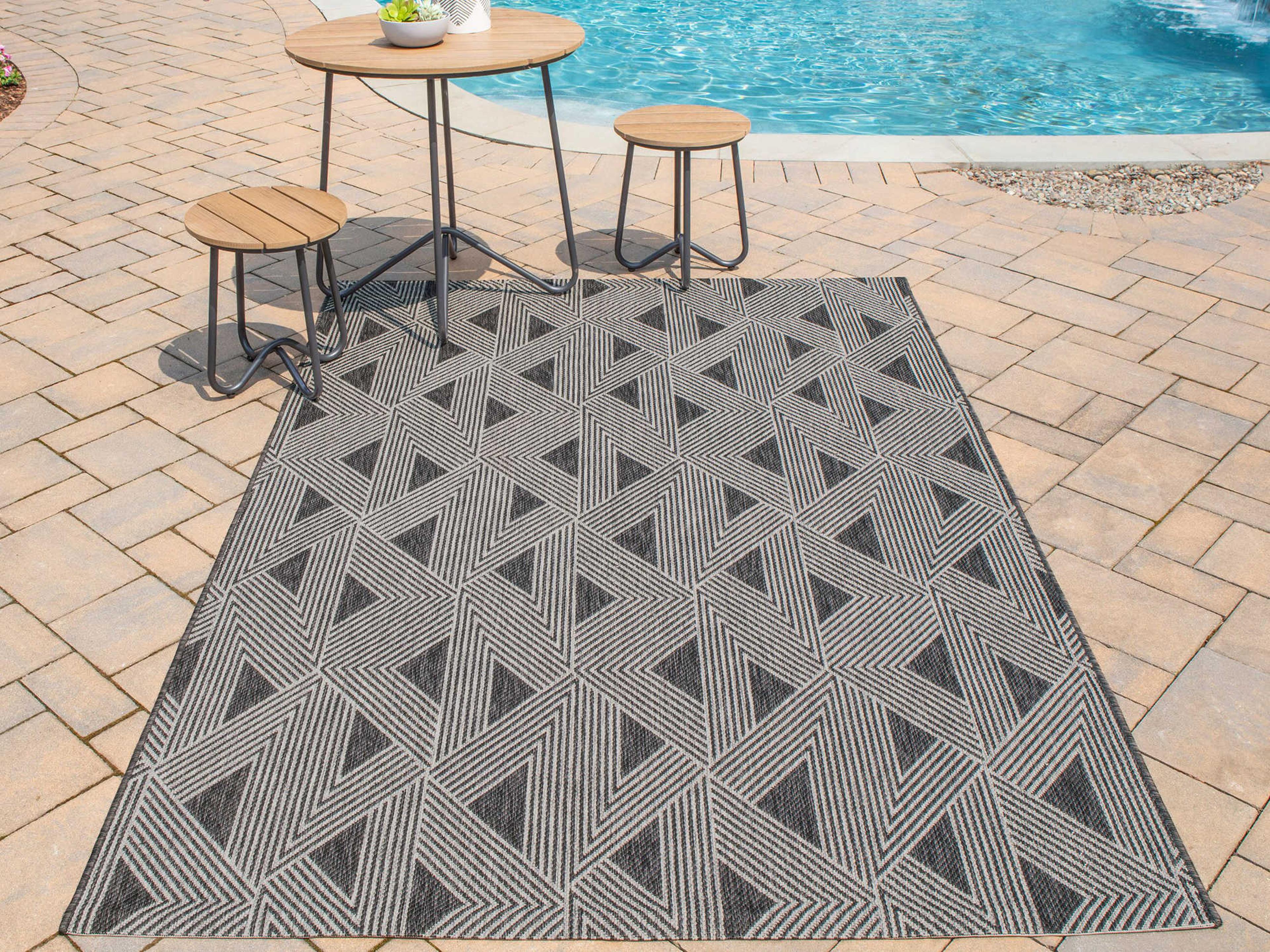Momeni Villa Geometric Area Rug