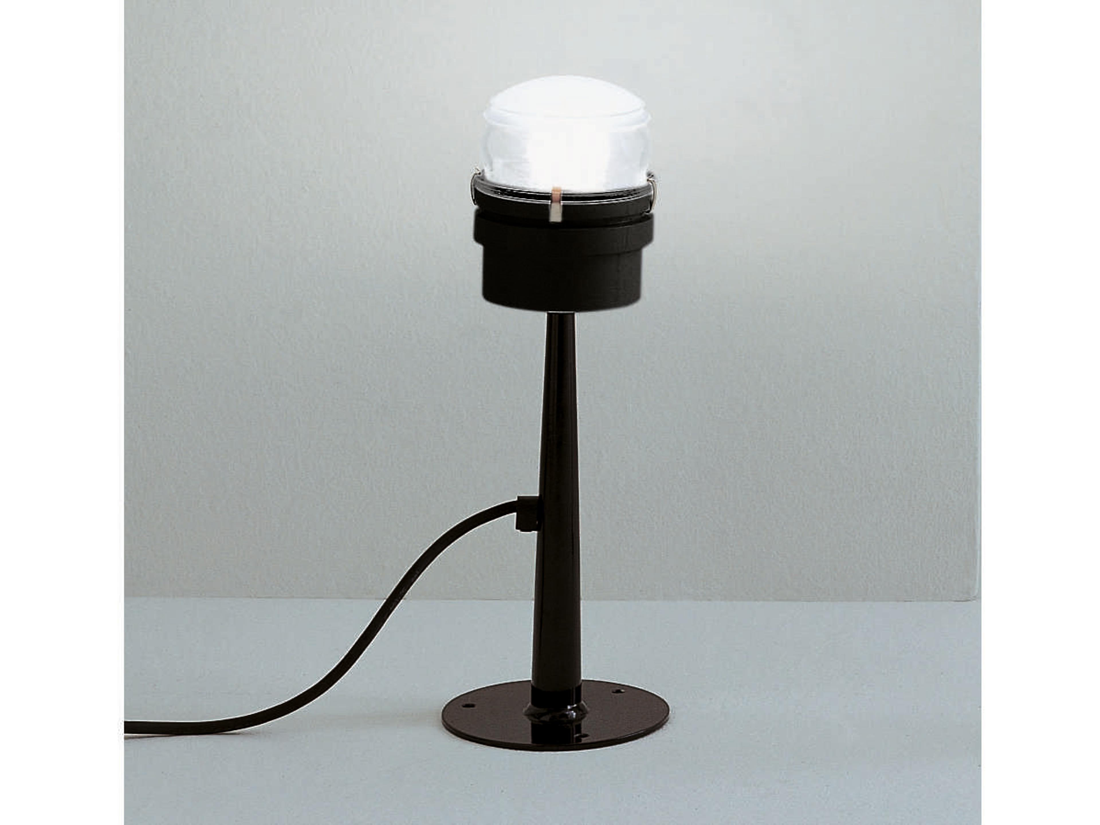 Fresnel 1 - Light Outdoor Post Light