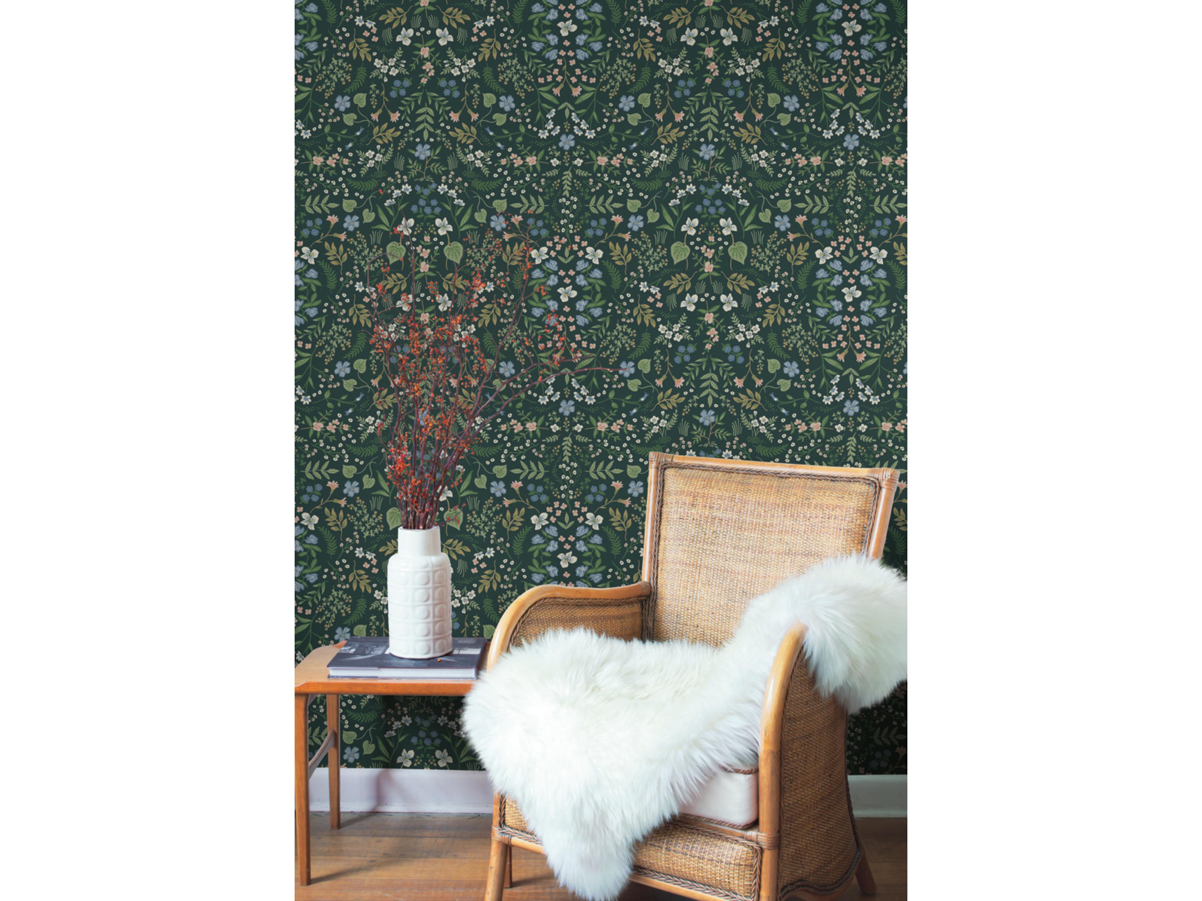 Hunter Green Wildwood Wallpaper