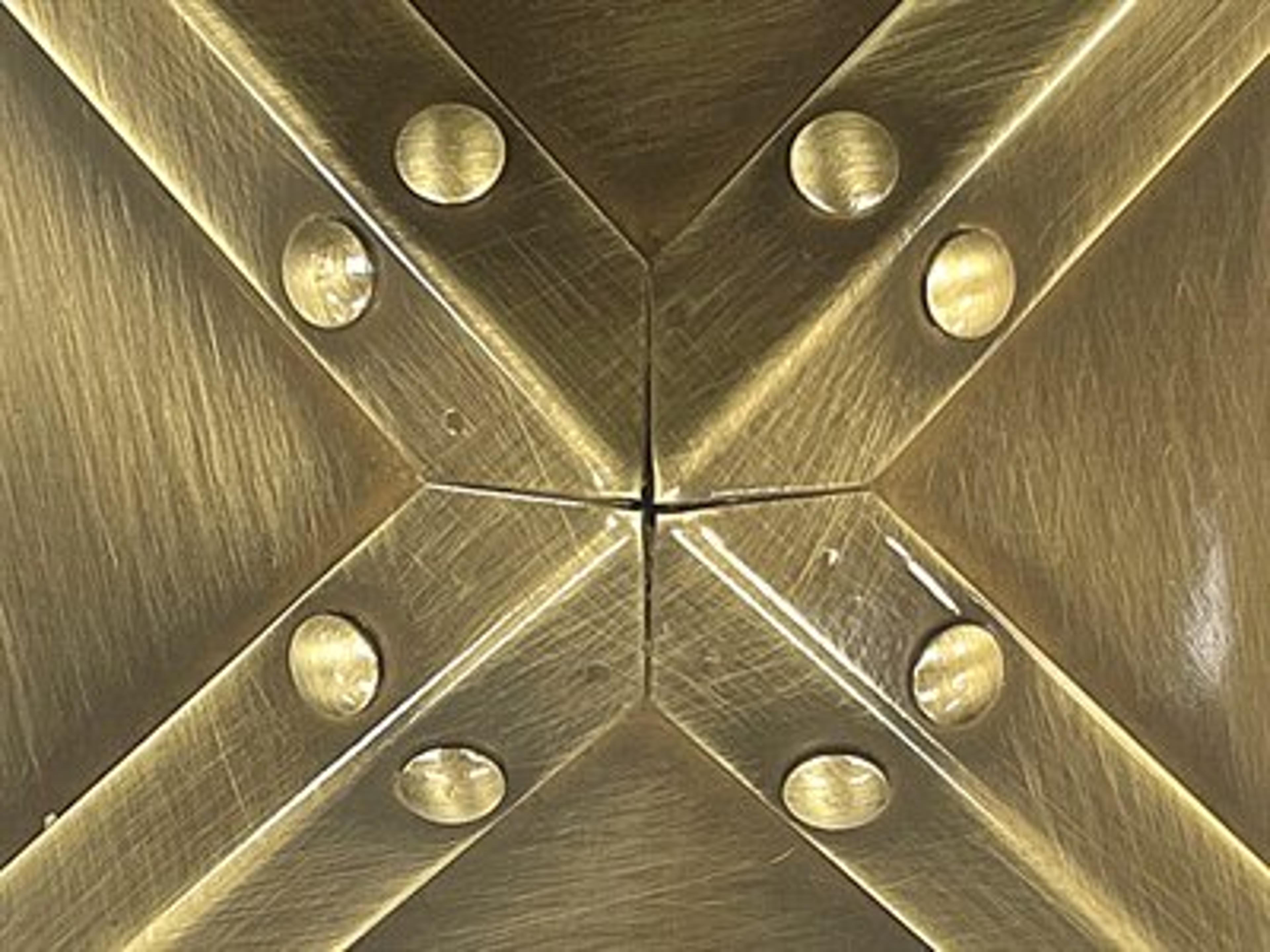 Finish: Antique Brass