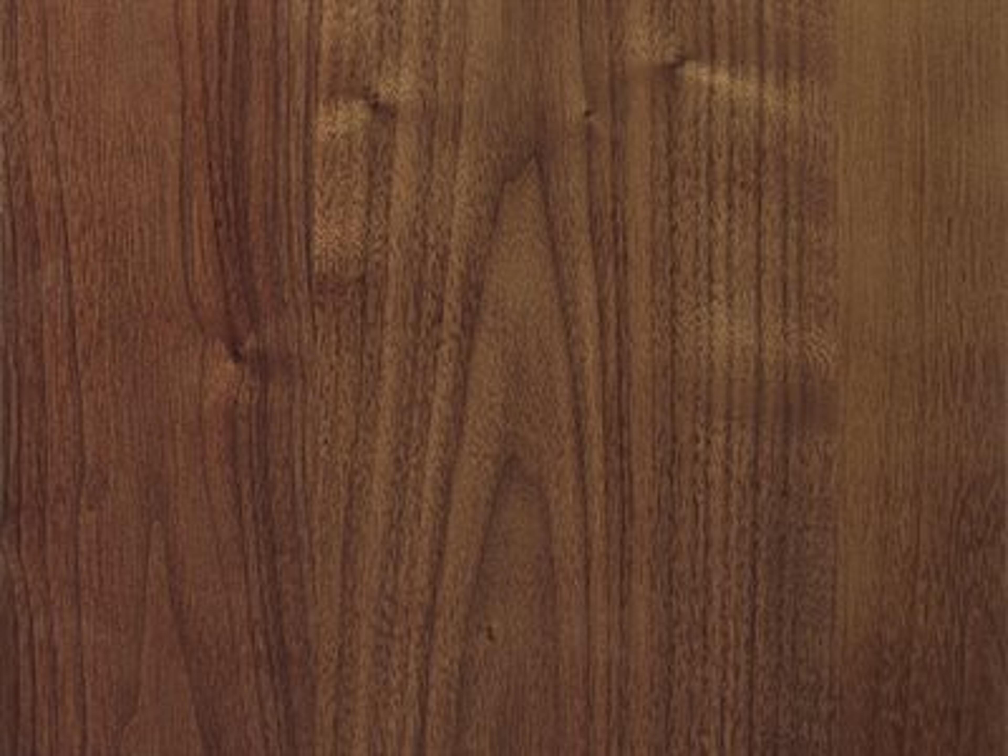 Finish: Natural Walnut