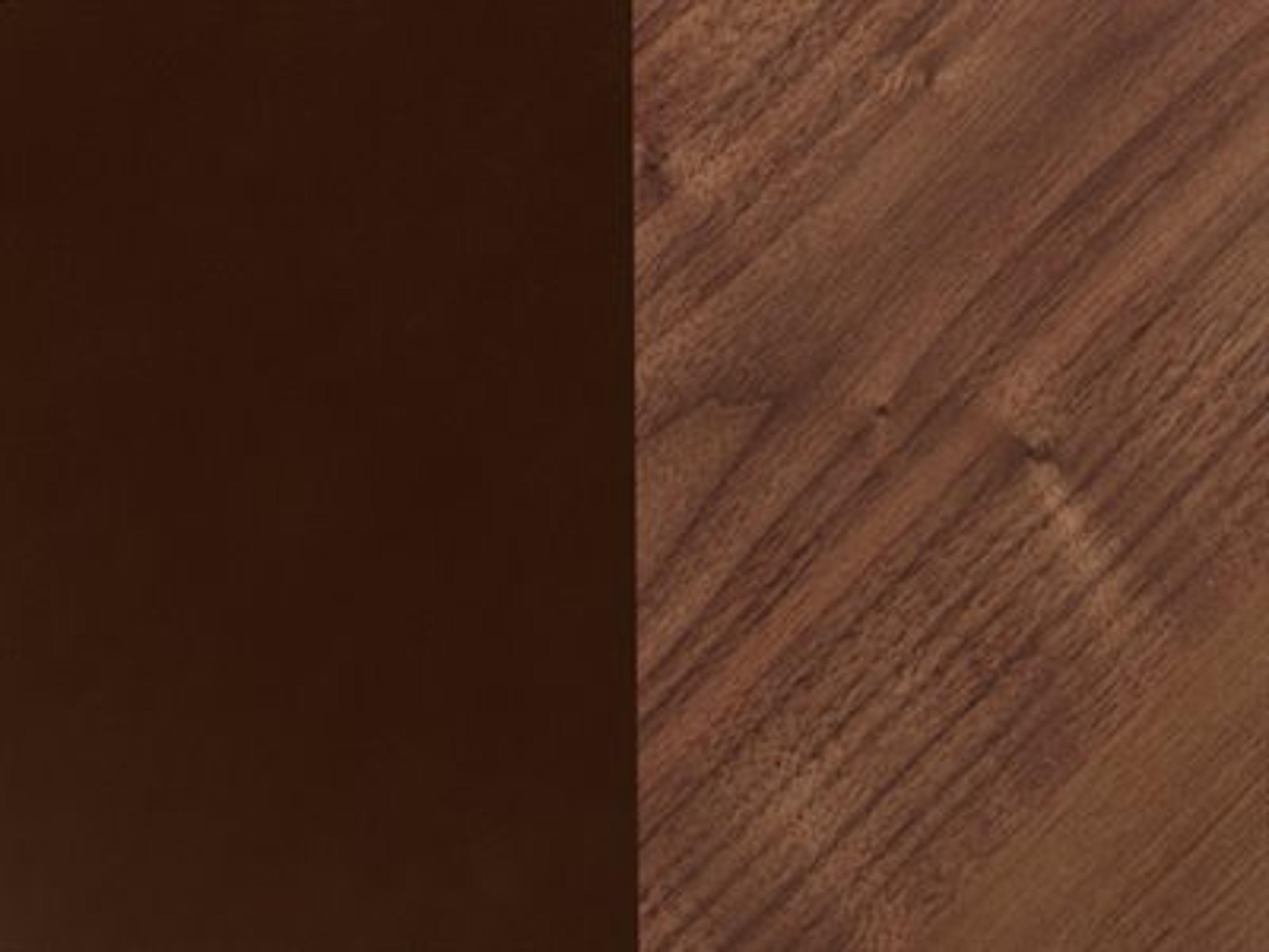 Finish: Walnut Dark Chocolate