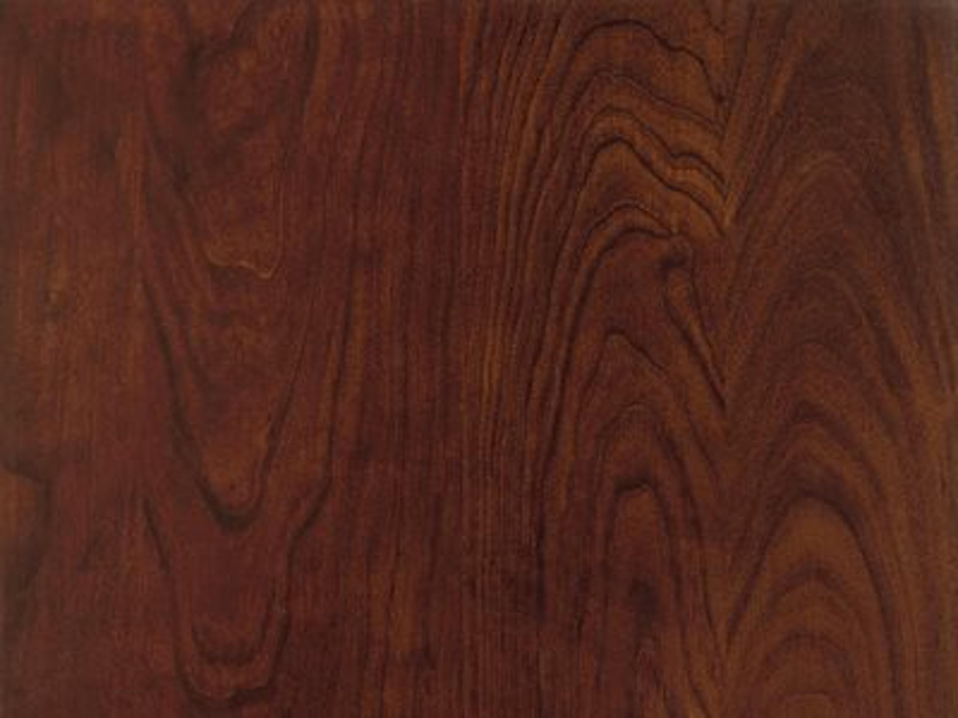 Finish: Cognac Cherry