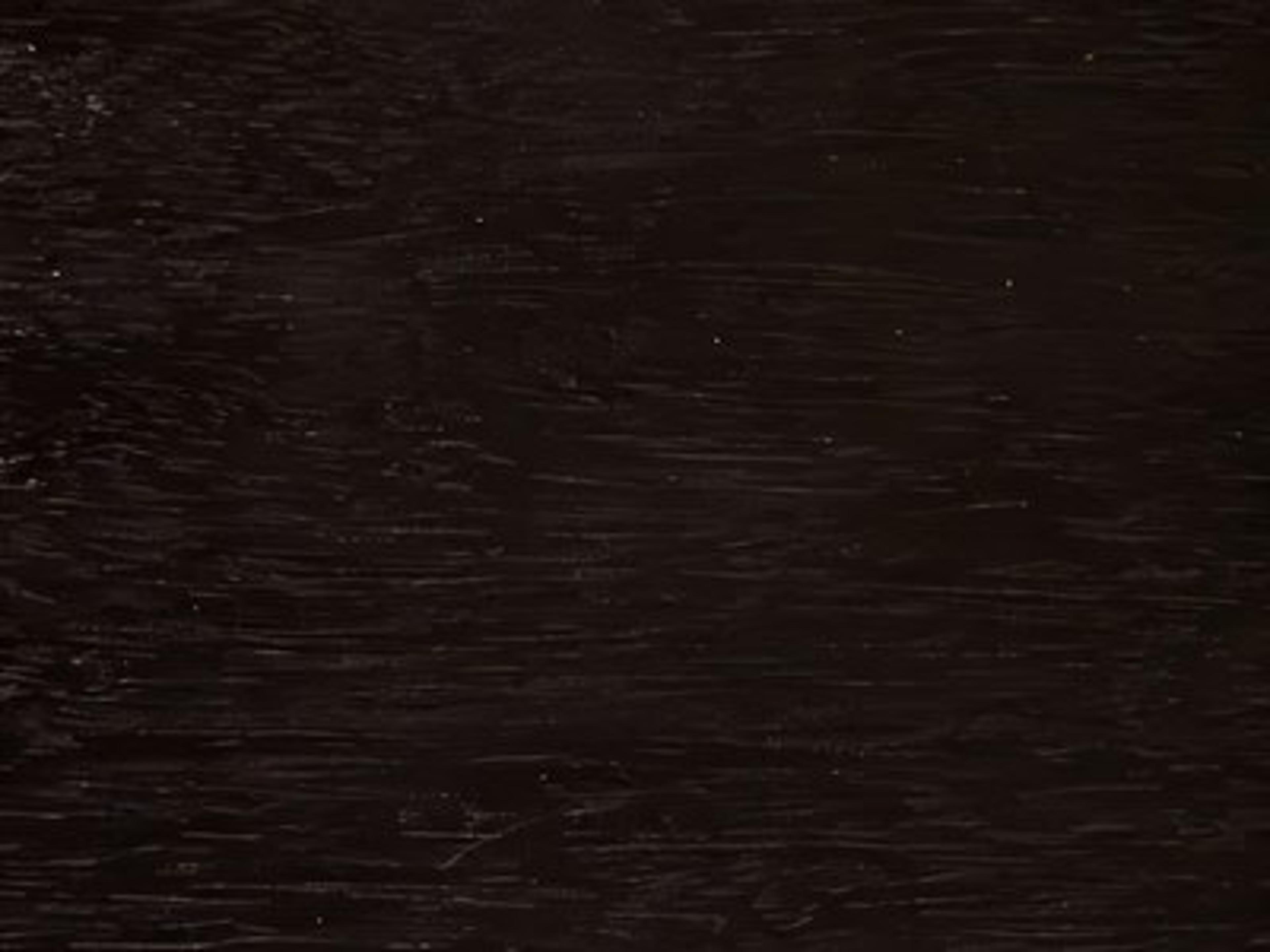 Finish: Black Schllac