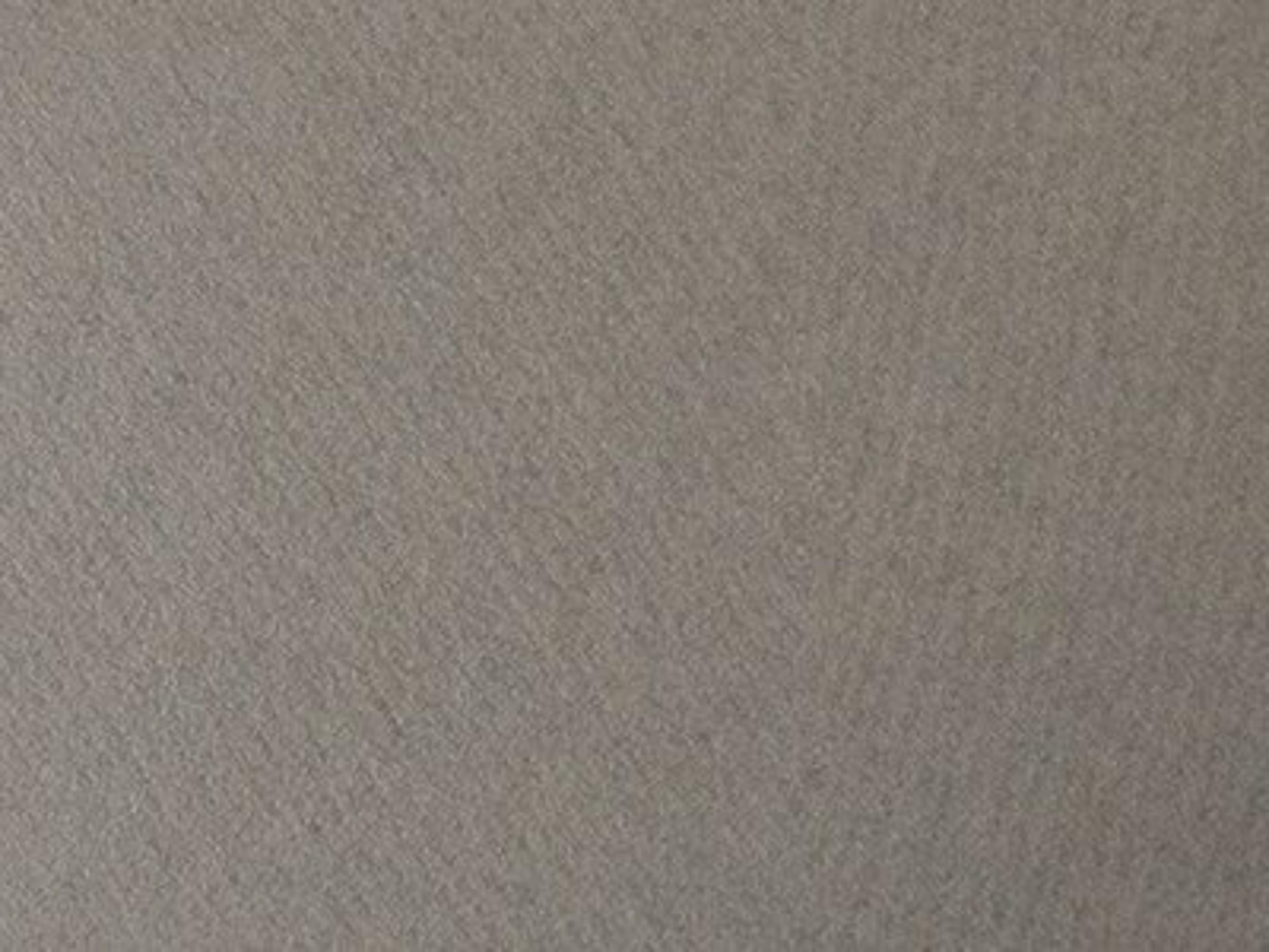 Top Finish: Light Grey Ceramic Tiles