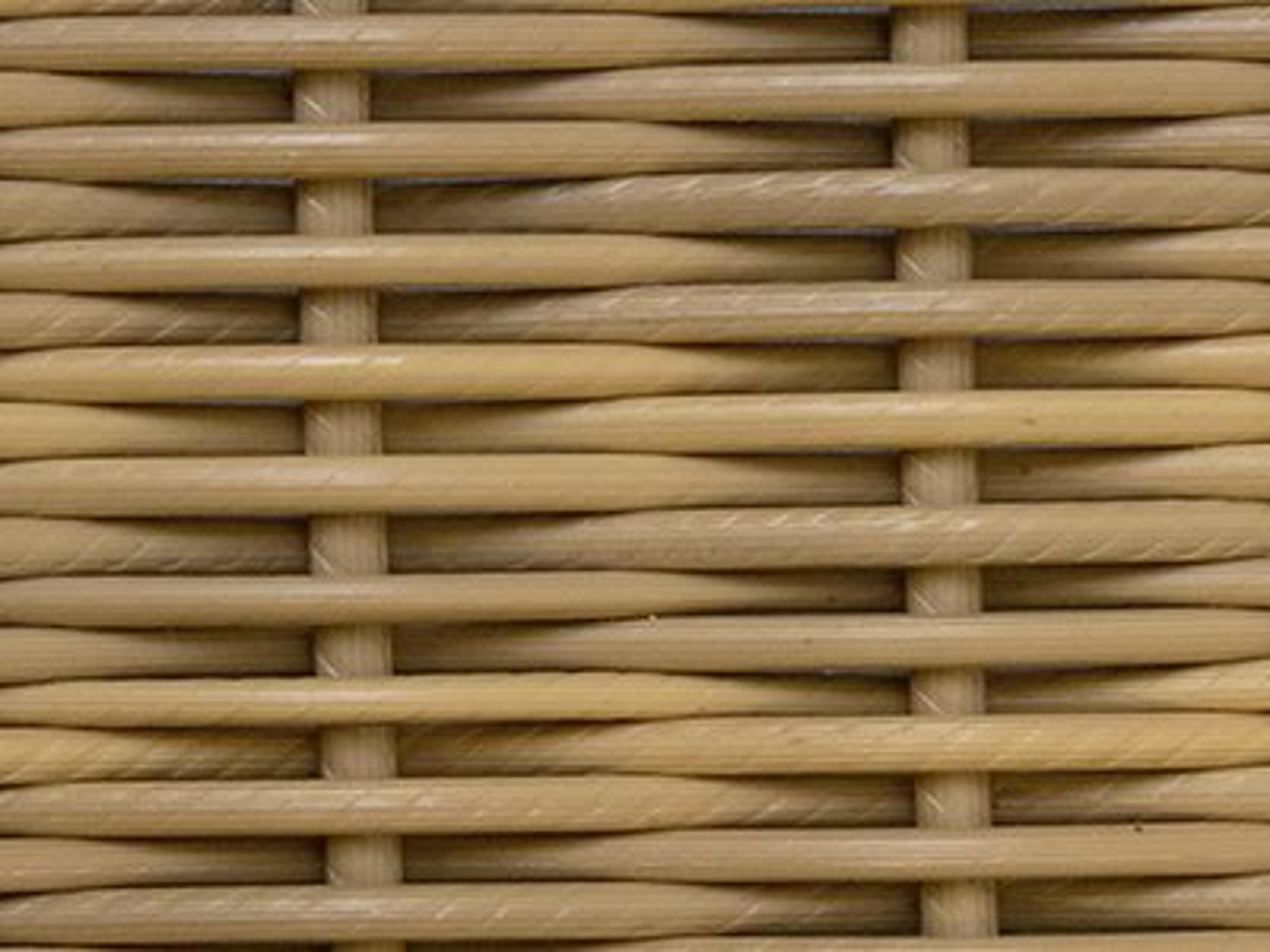 Base Finish: Natural Weave