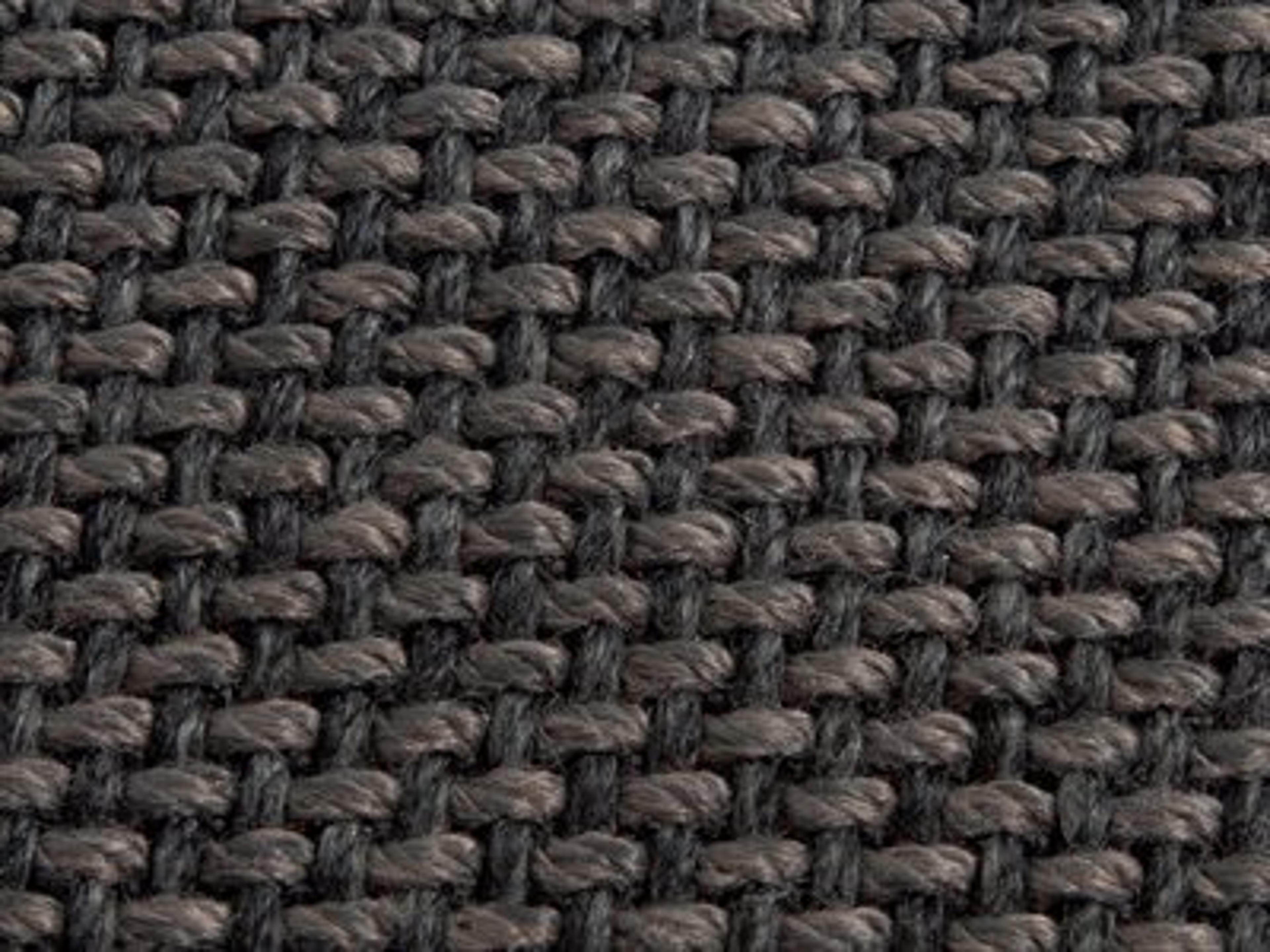 Seating Frame Finish: Focus Dark Grey