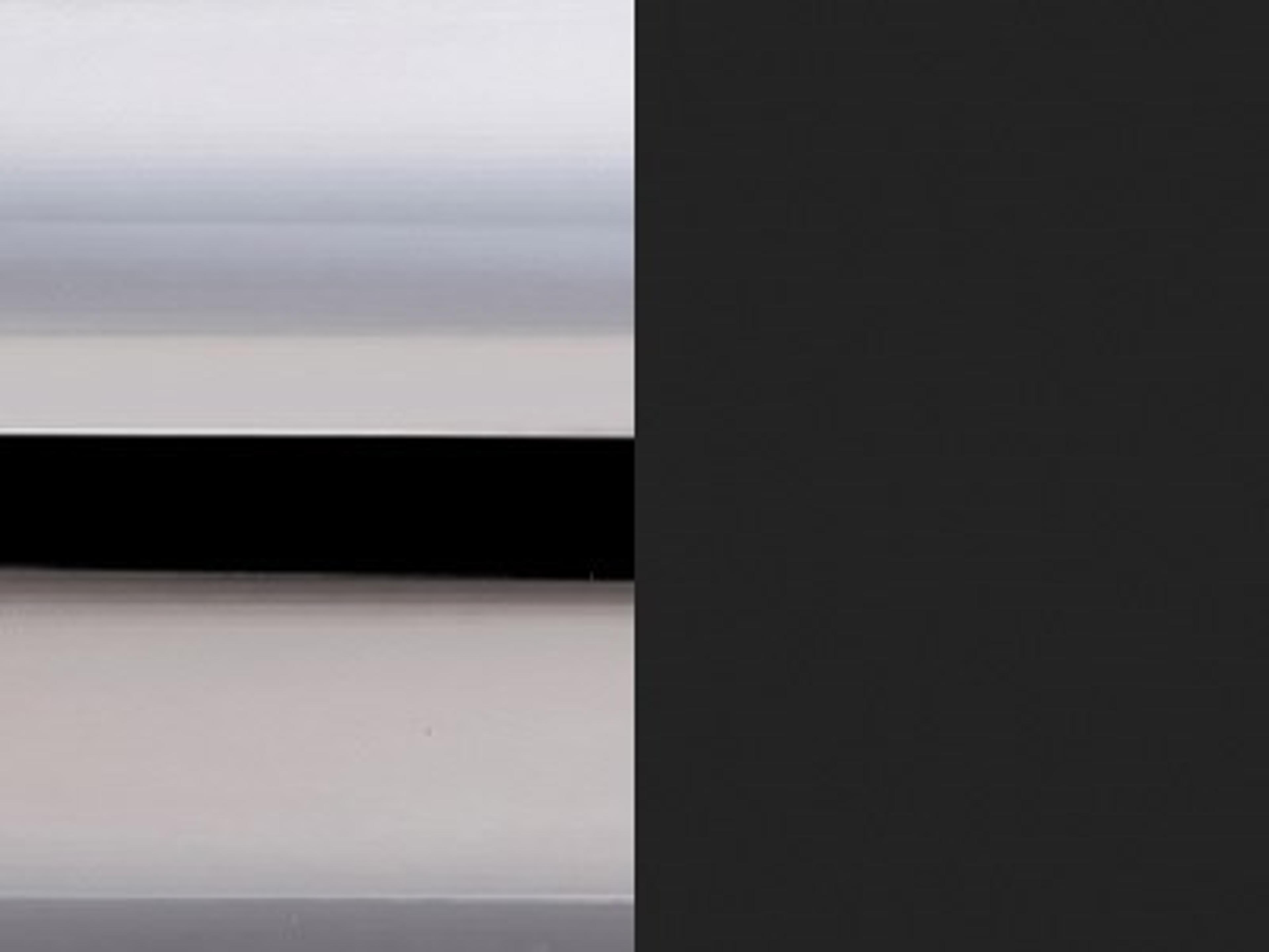 Finish: Chromed Metal / Matt Black 100% recycled Polypropylene