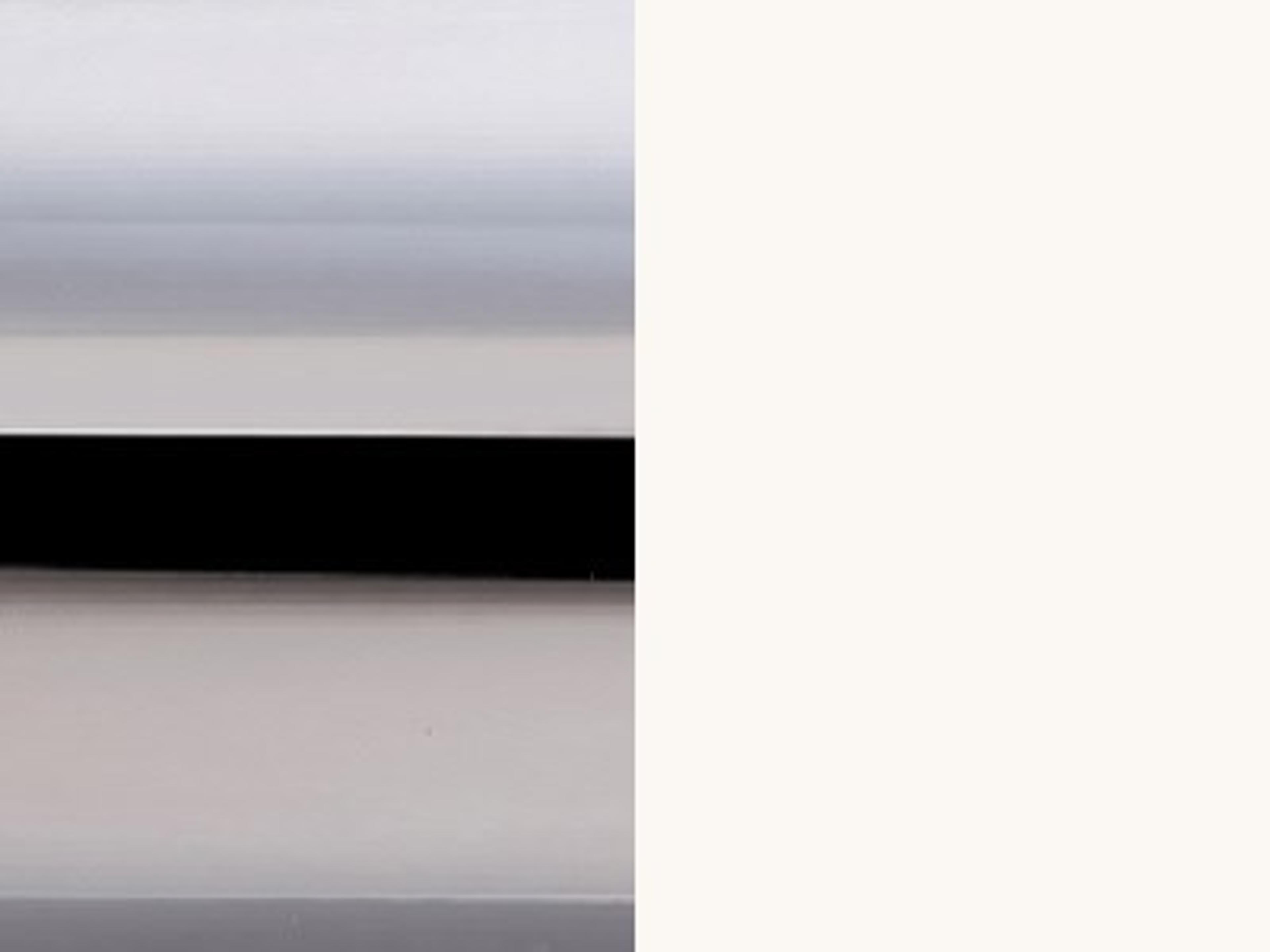 Finish: Chromed Metal / Matt Optic White Polypropylene