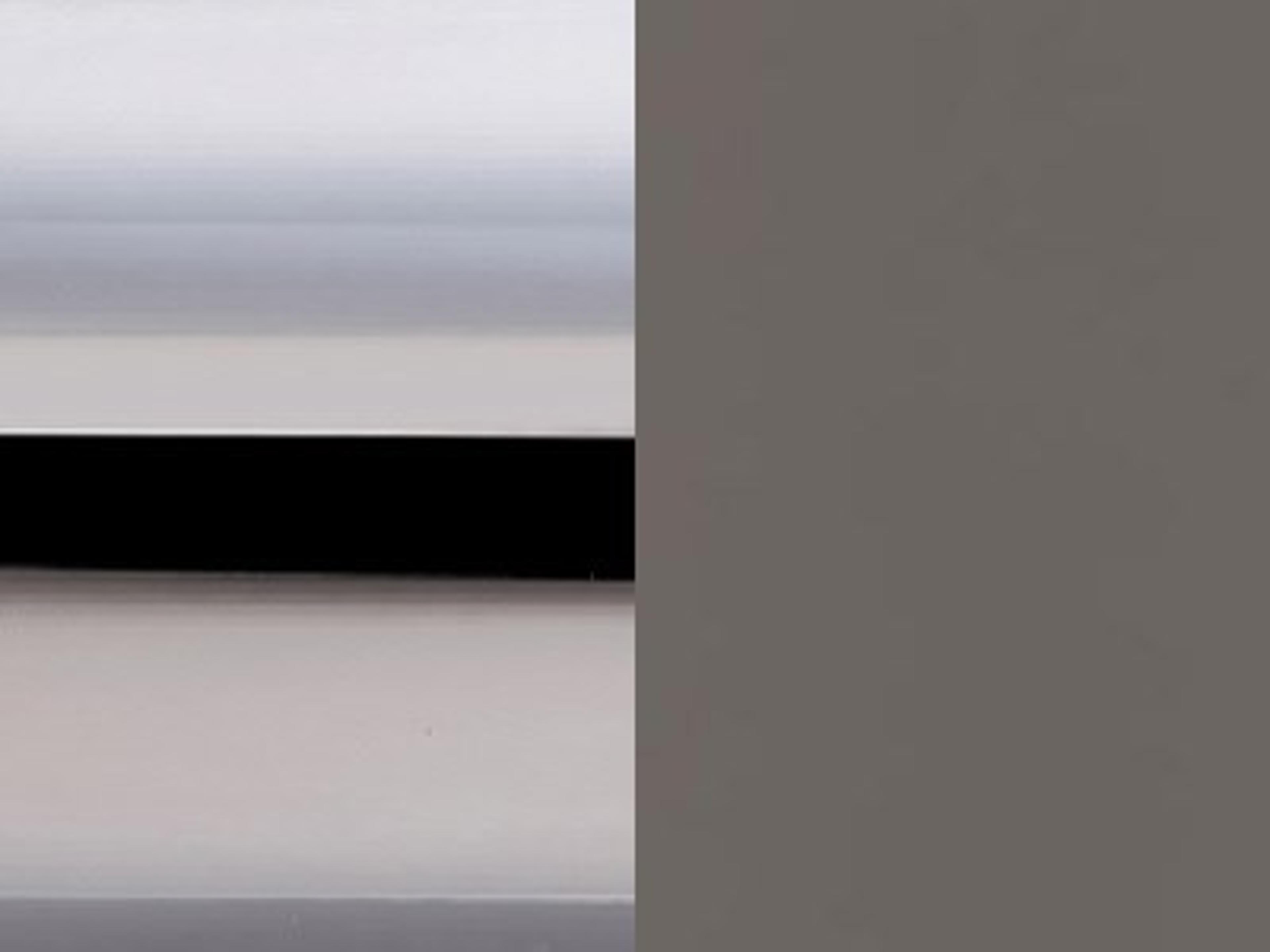 Finish: Chromed Metal / Taupe Cross-weave Upholstery