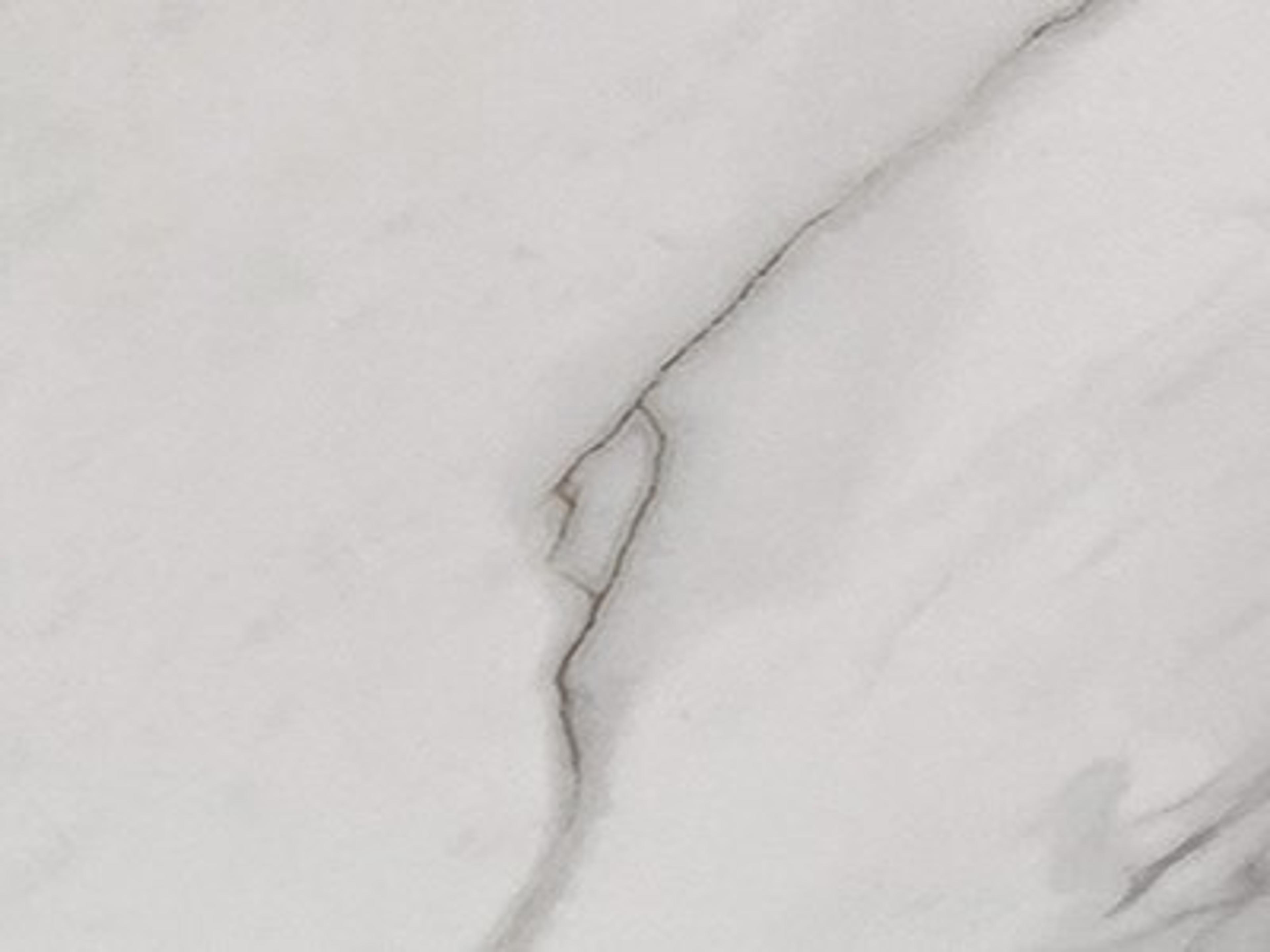 Table Top Finish: Alabaster