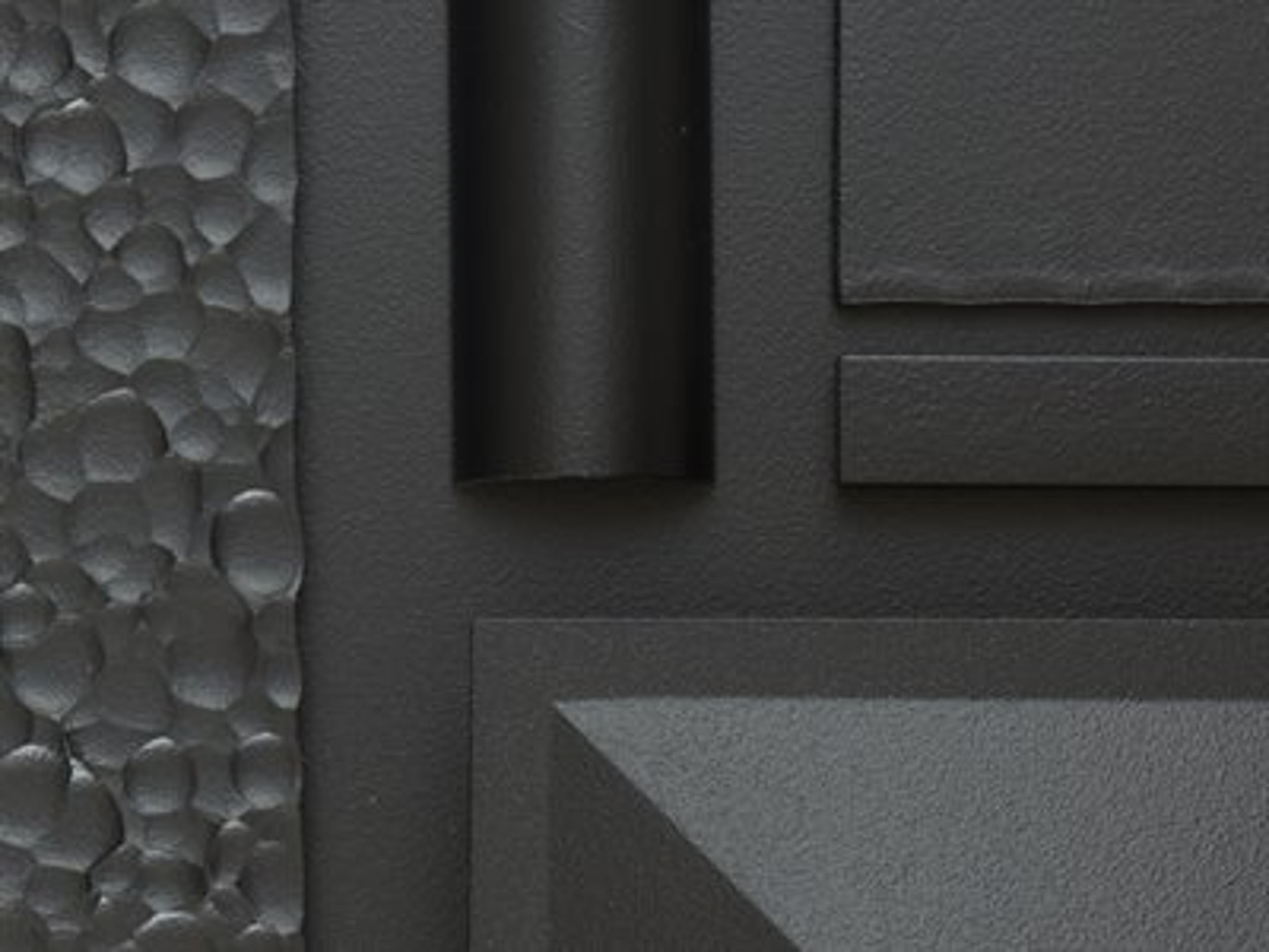 Finish: Coastal Black