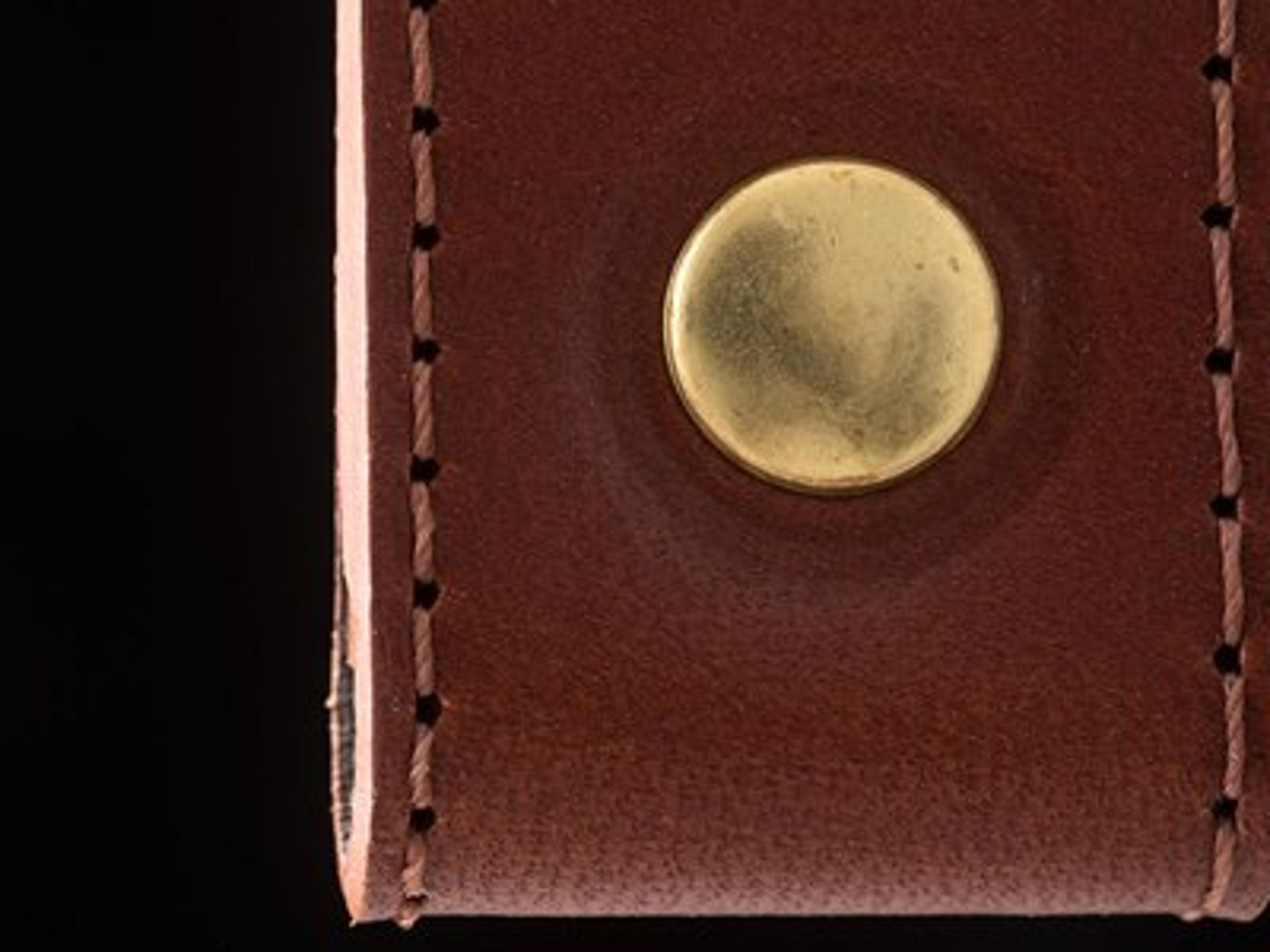 Accent Finish: British Brown Leather