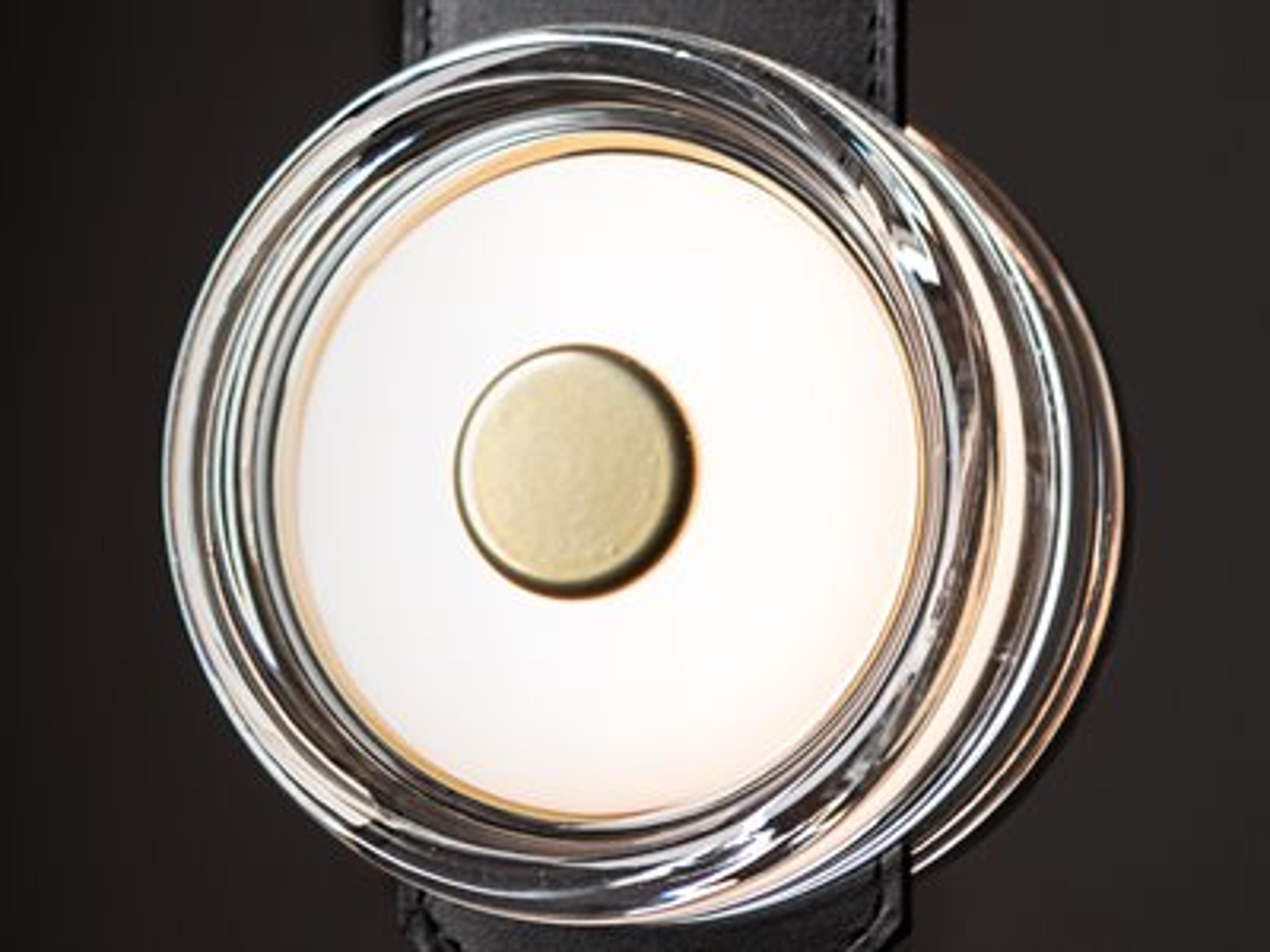 Glass Finish: Pressed Glass