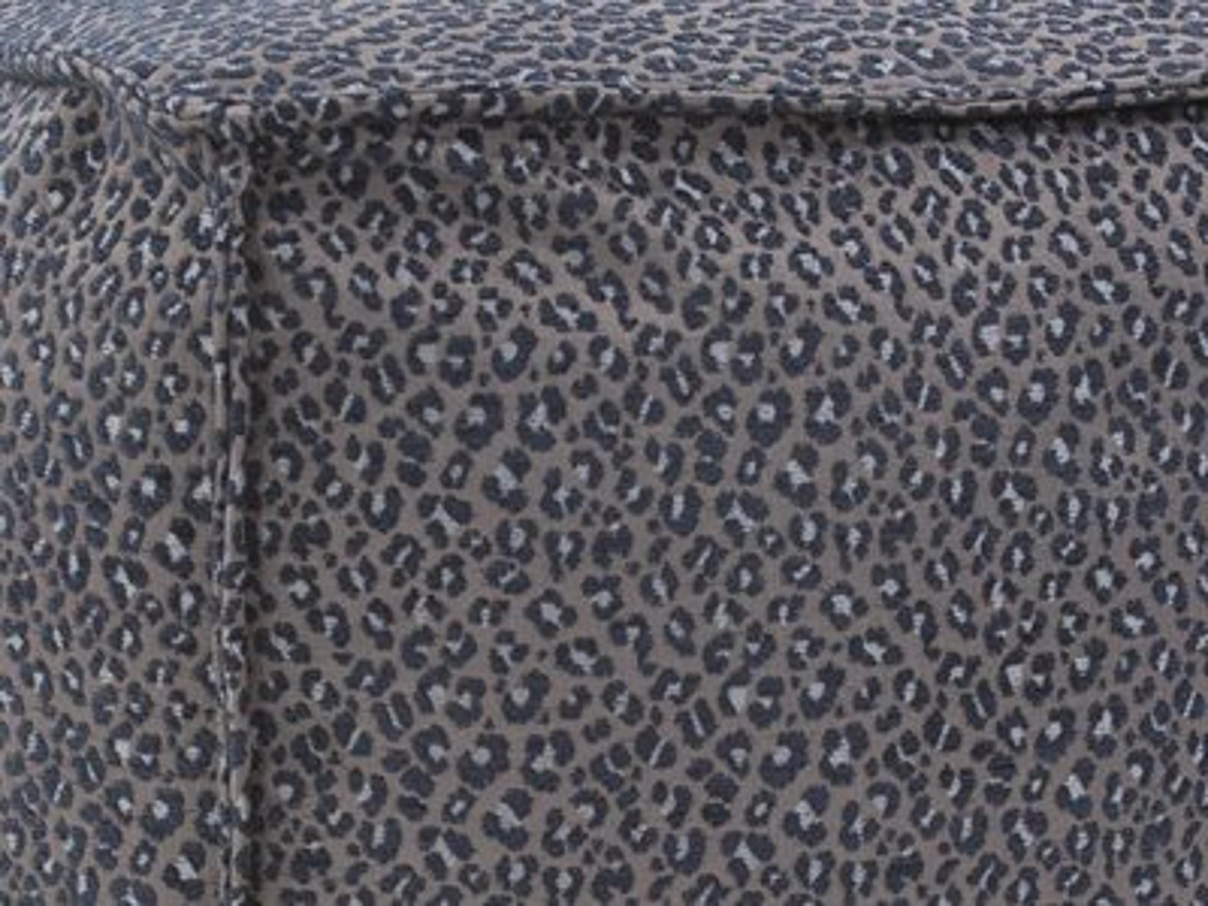 Upholstery: Lynx Indigo