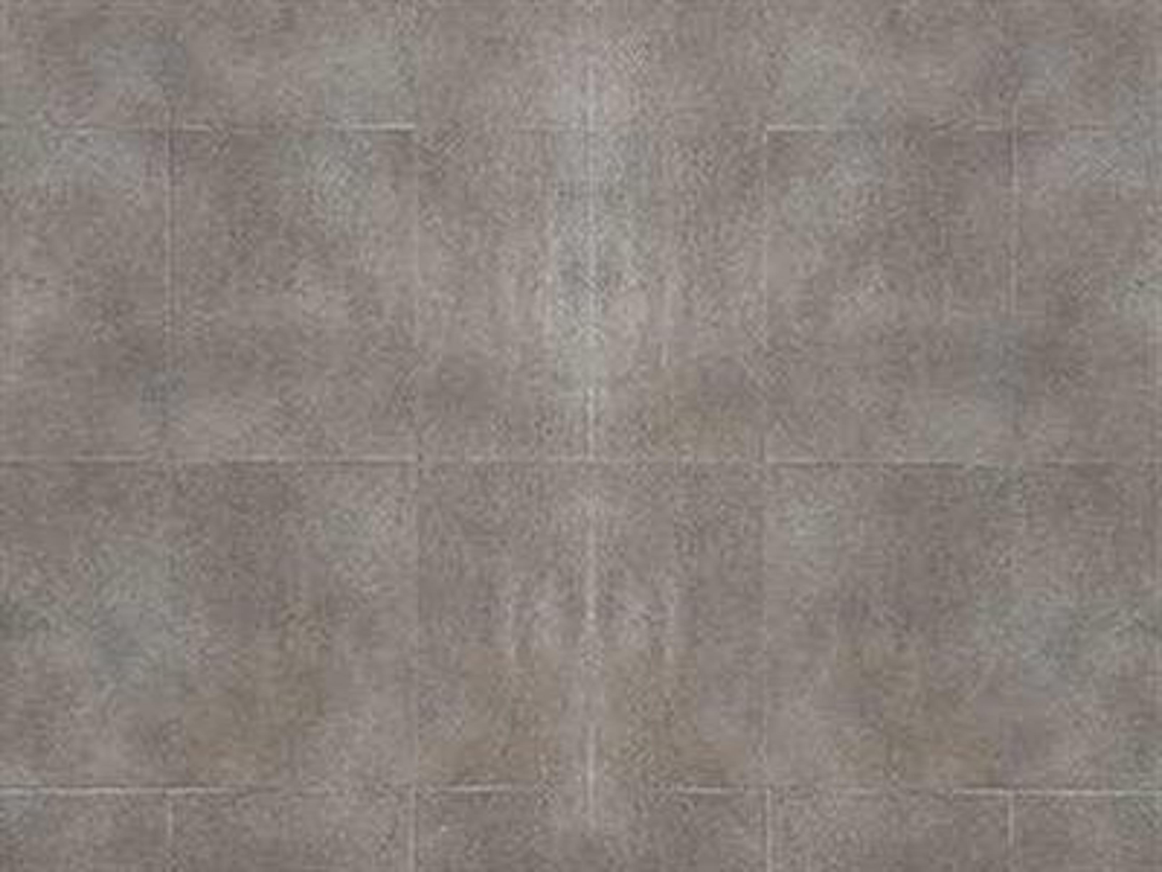 Door Finish: Crystal Grey Shagreen