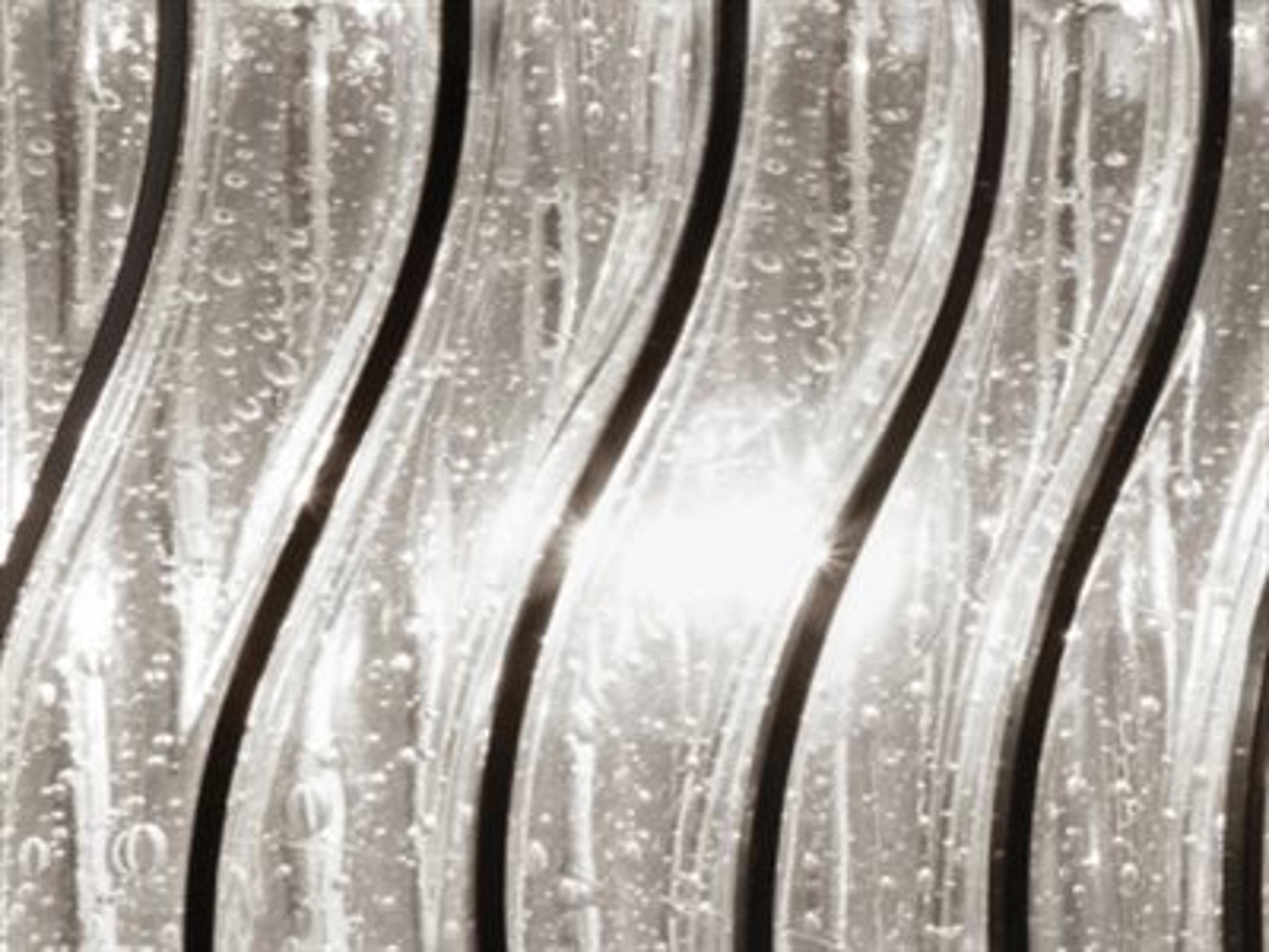 Shade Finish: Swirl Wire Pattern and Clear with Bubbles Glass