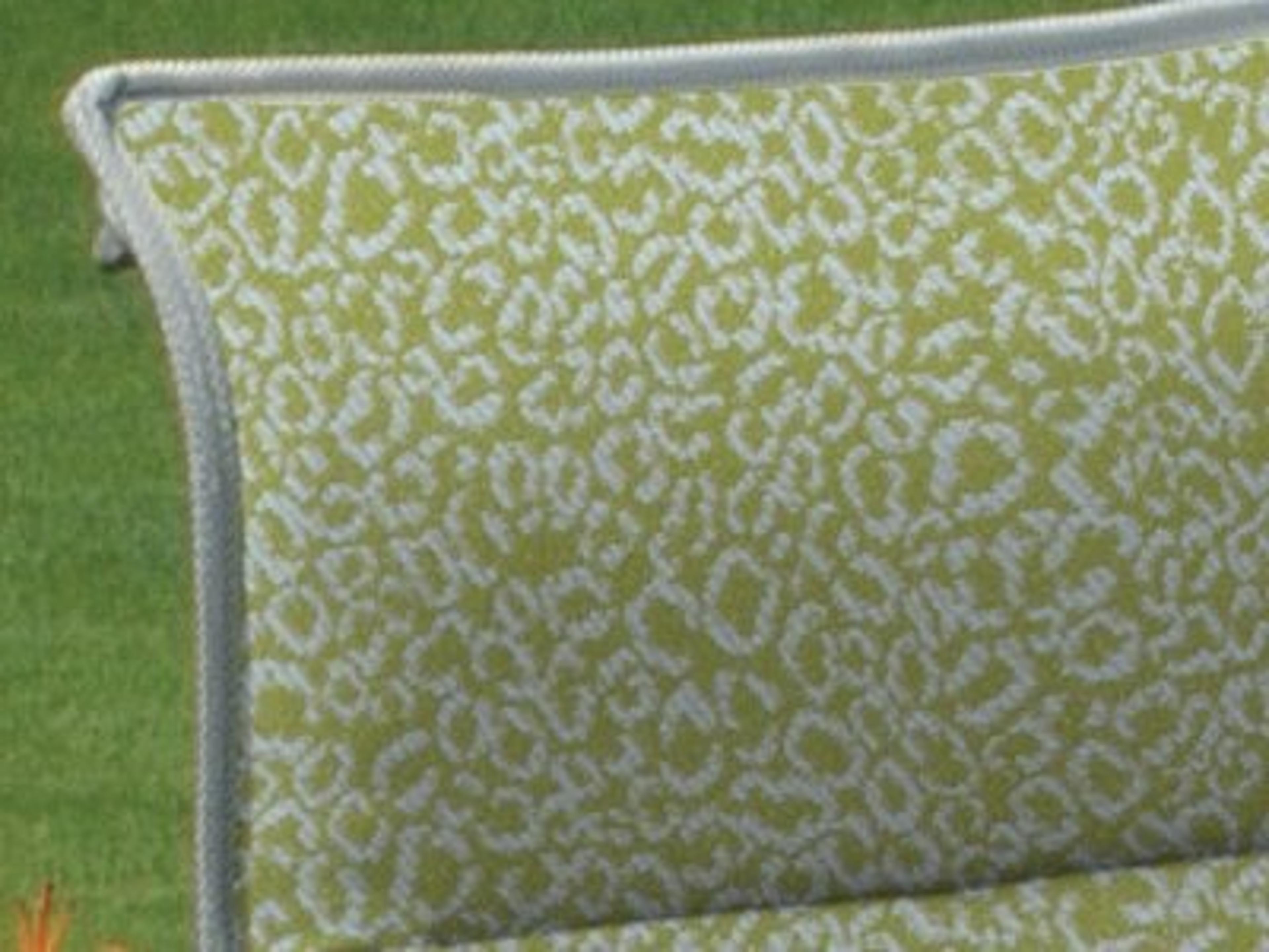 Seating Type: Padded Sling