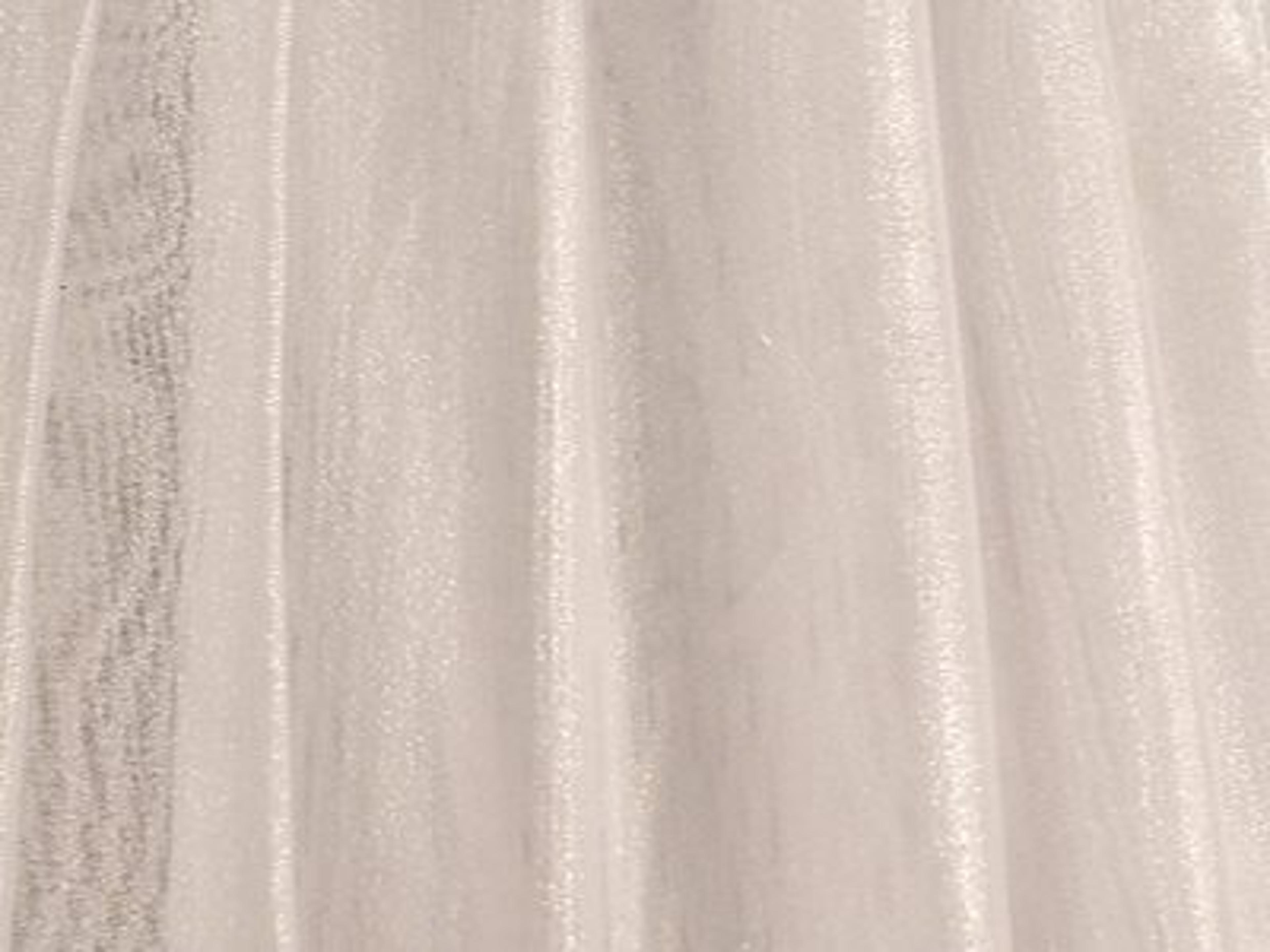 Shade Finish: Sheer White