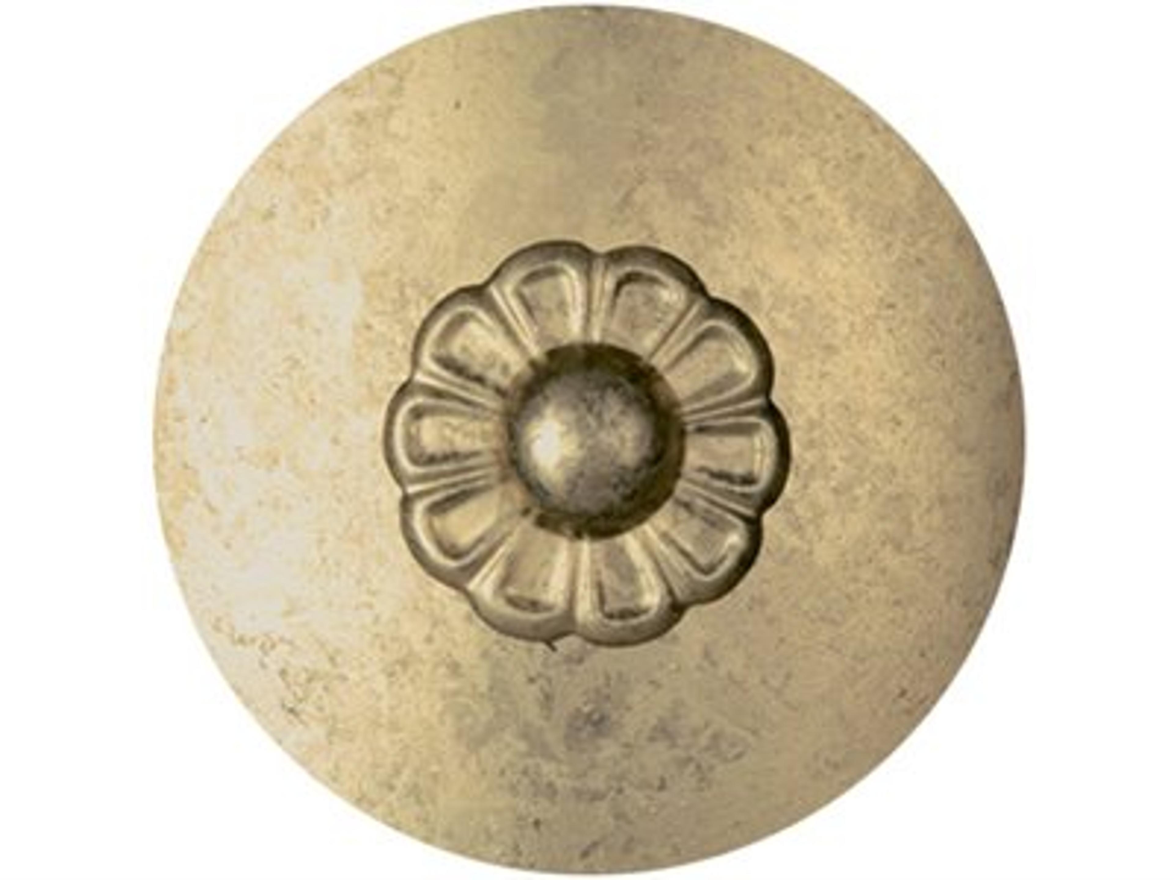 Finish: Heirloom Silver