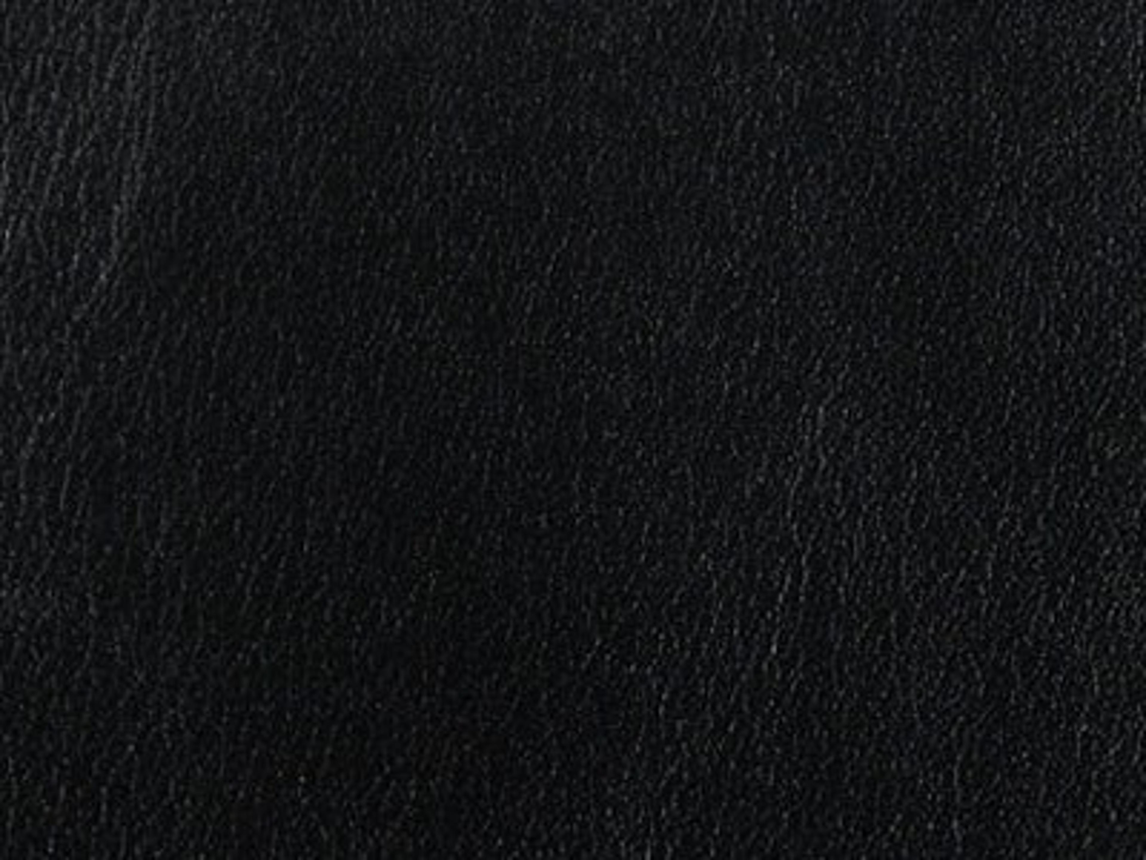 Finish: Grizzly Black