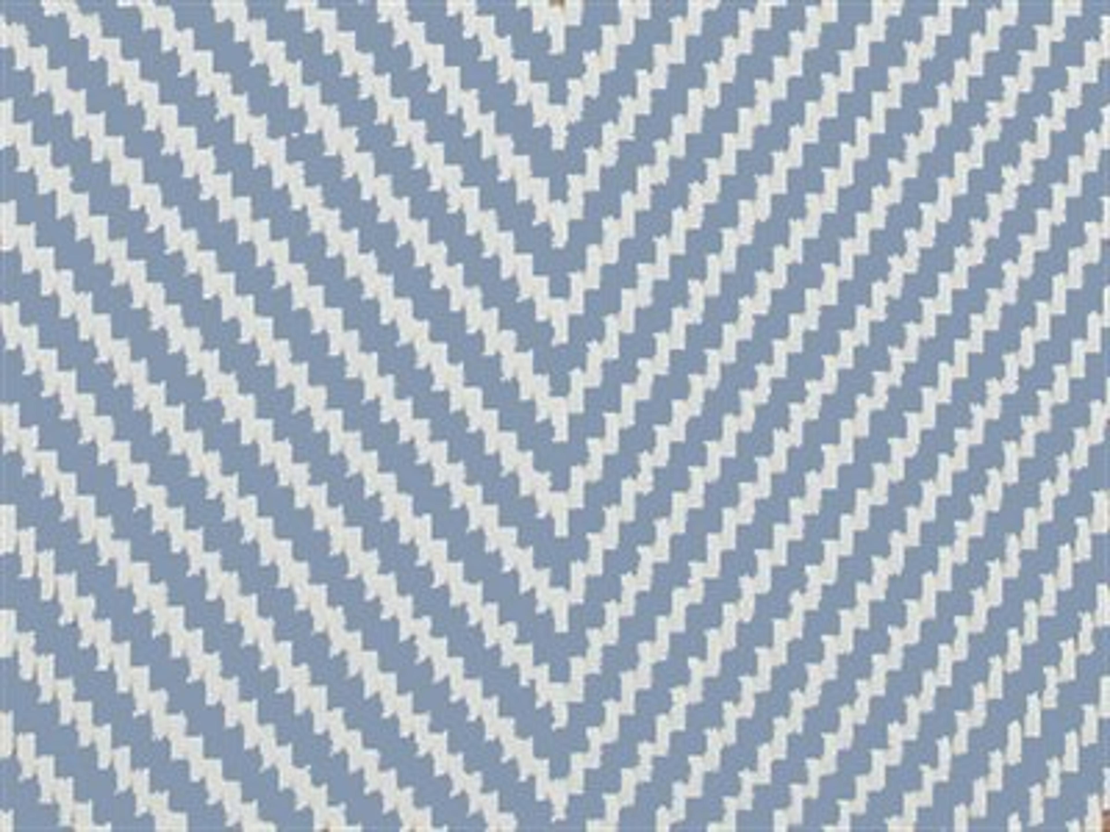 Seating Frame Finish: Whtie and Chambray