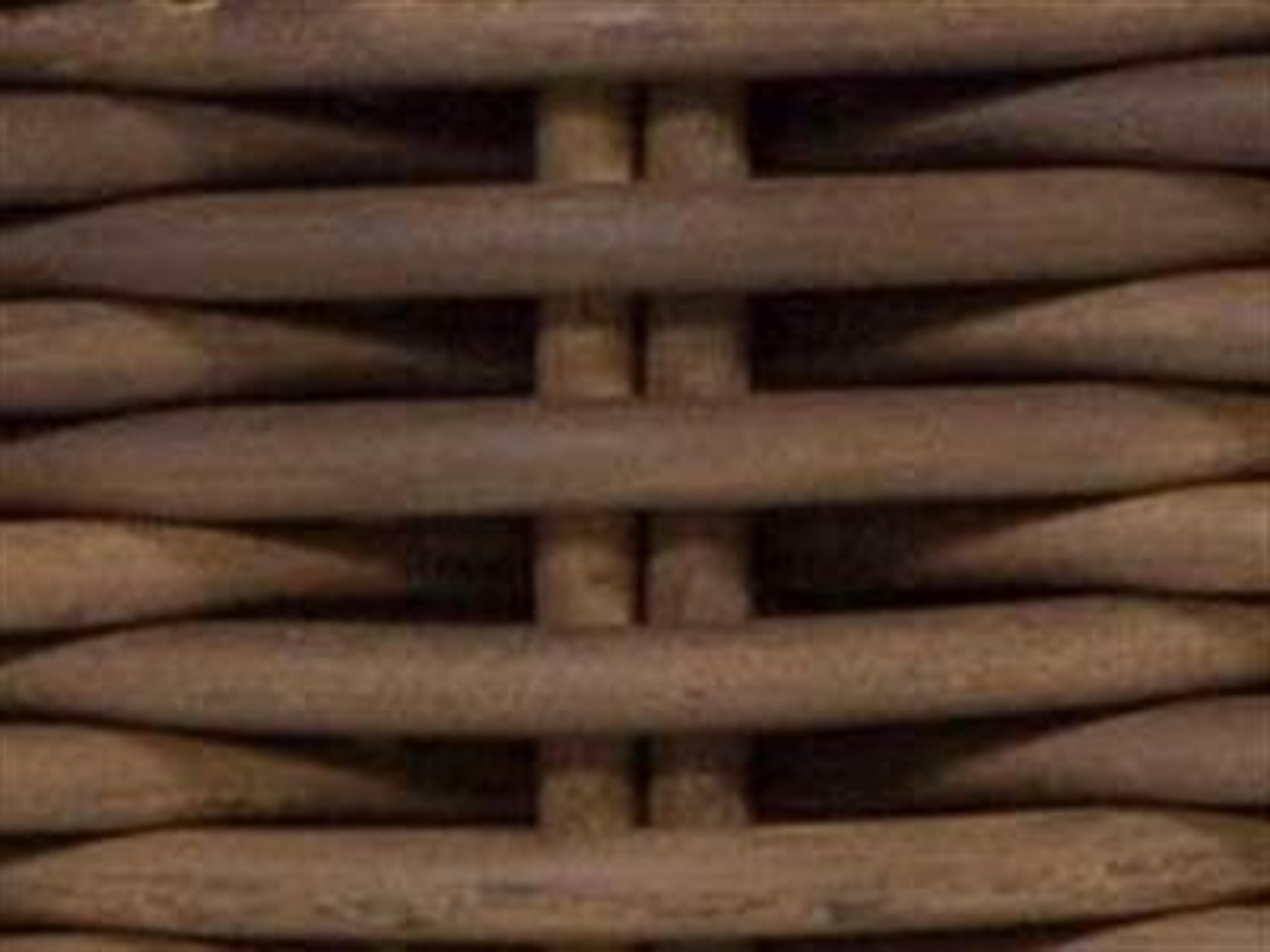 Seating Frame Finish: Raffia