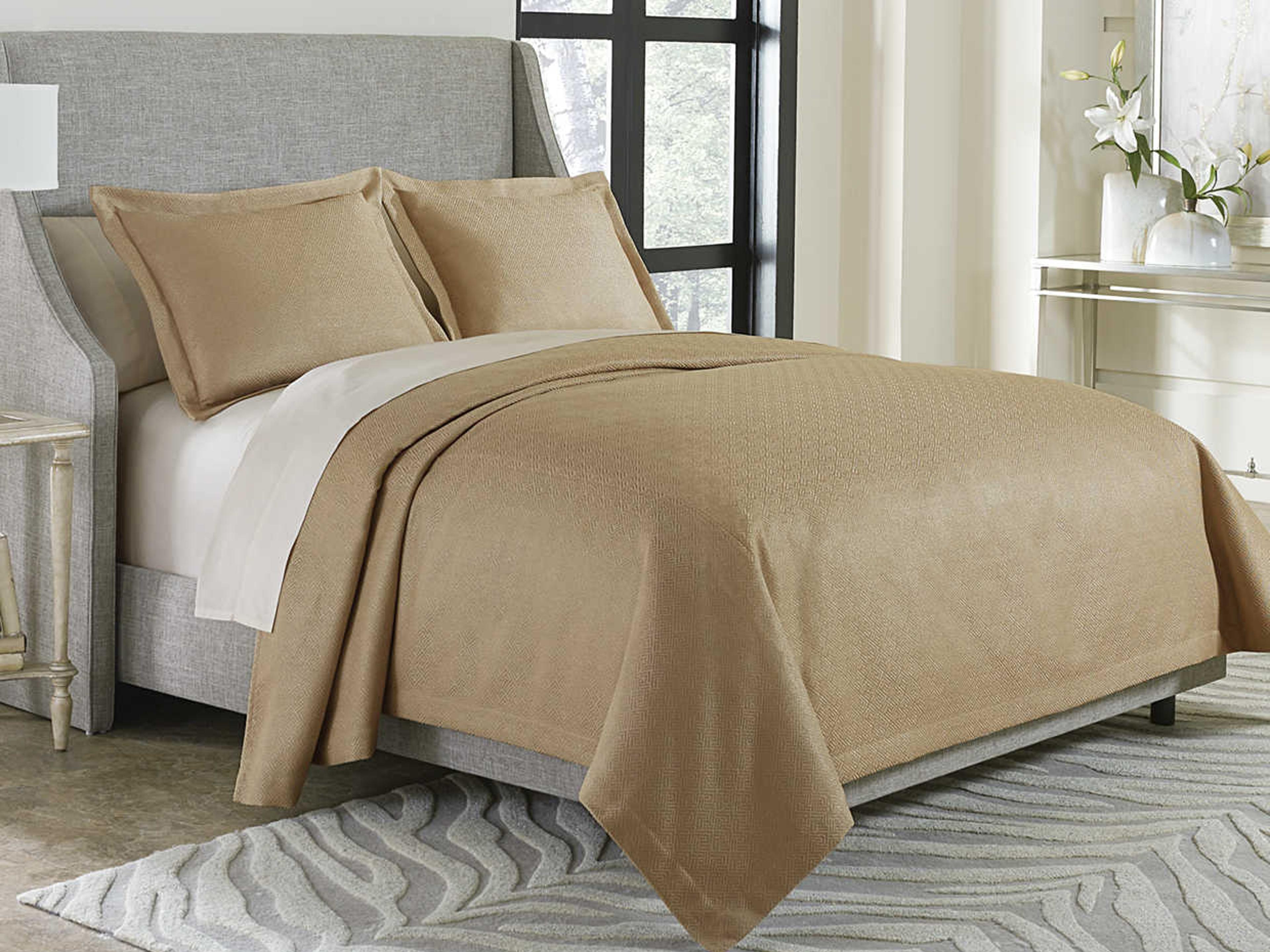 Michael Amini Alton 3-Piece Gold King Bed Throw Set