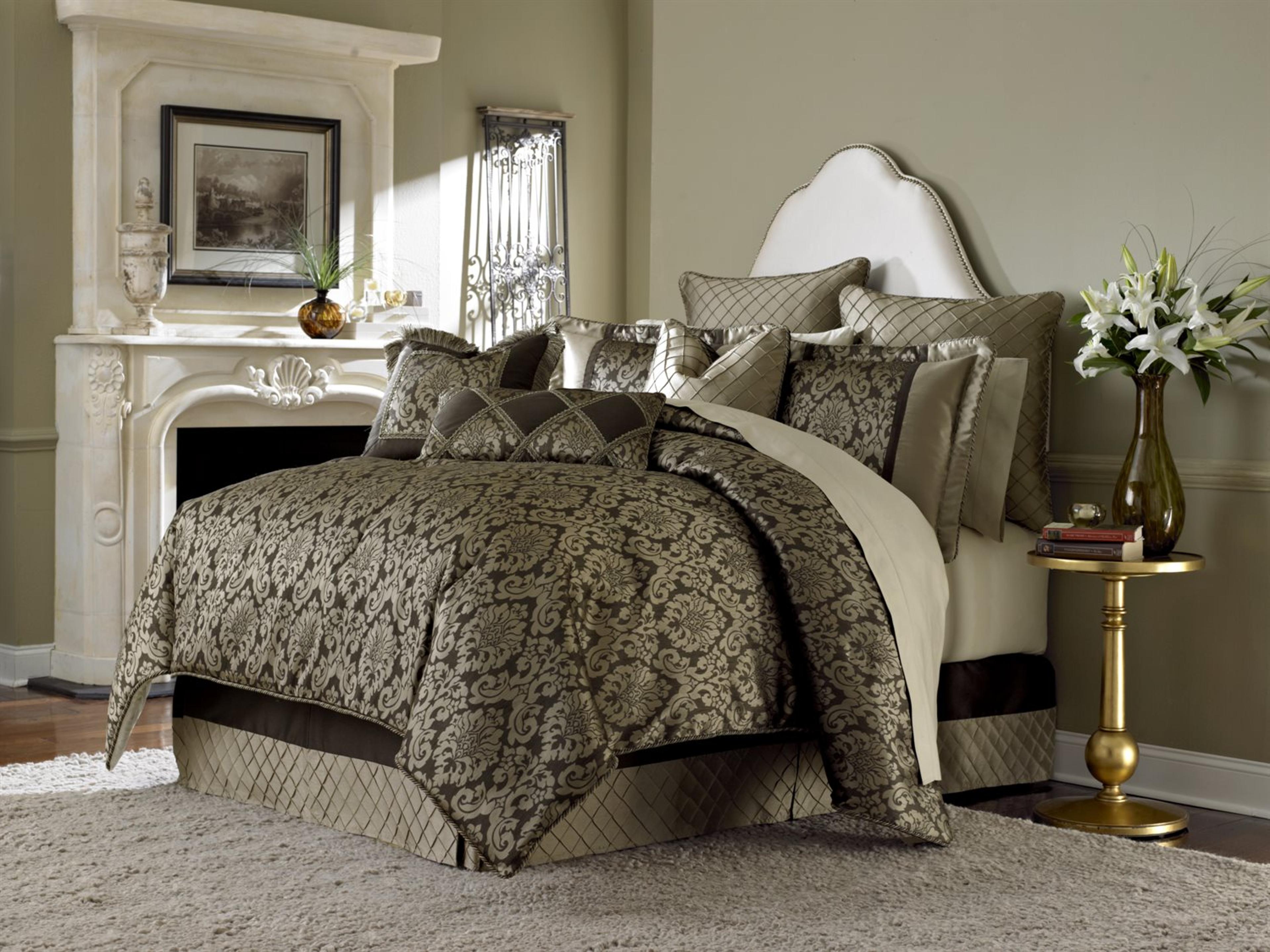 Michael Amini Bedding Imperial 10-Piece King Comforter Set - Bronze