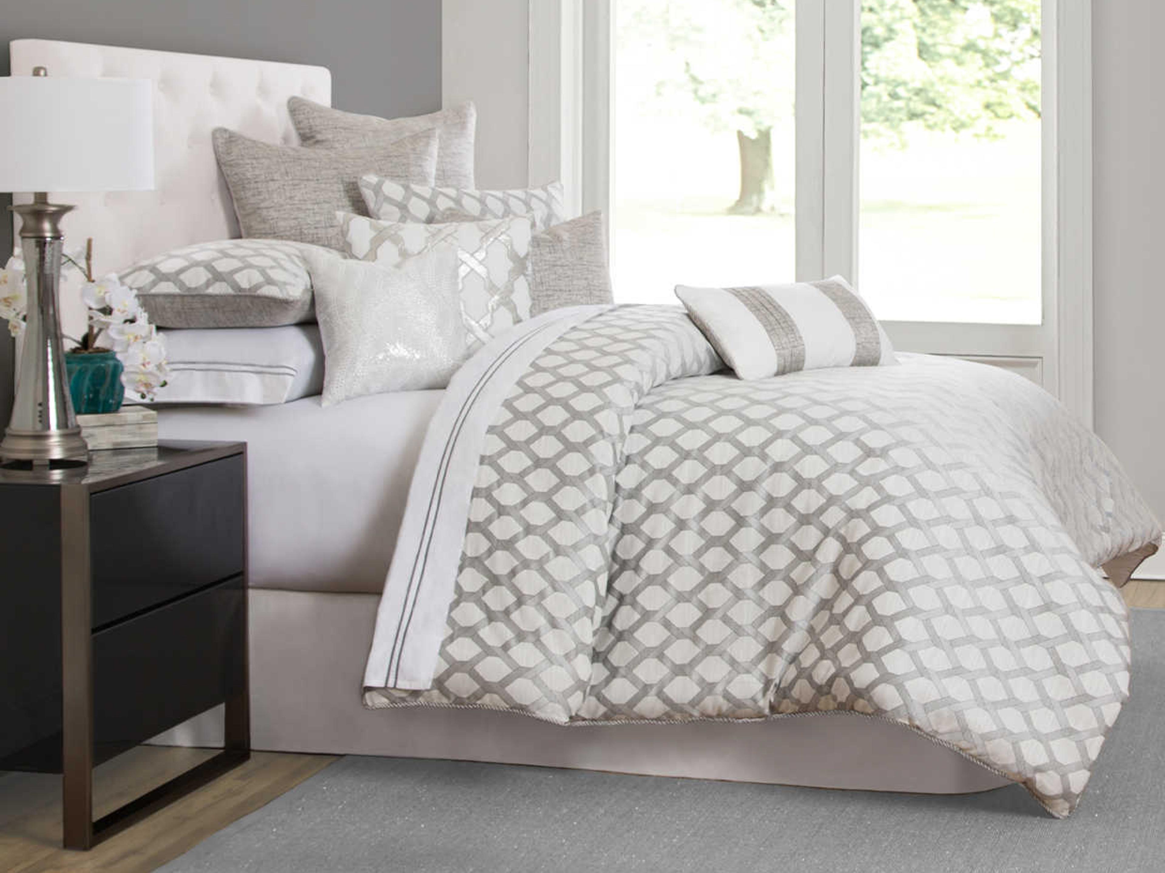 Michael Amini Bedding Comforters