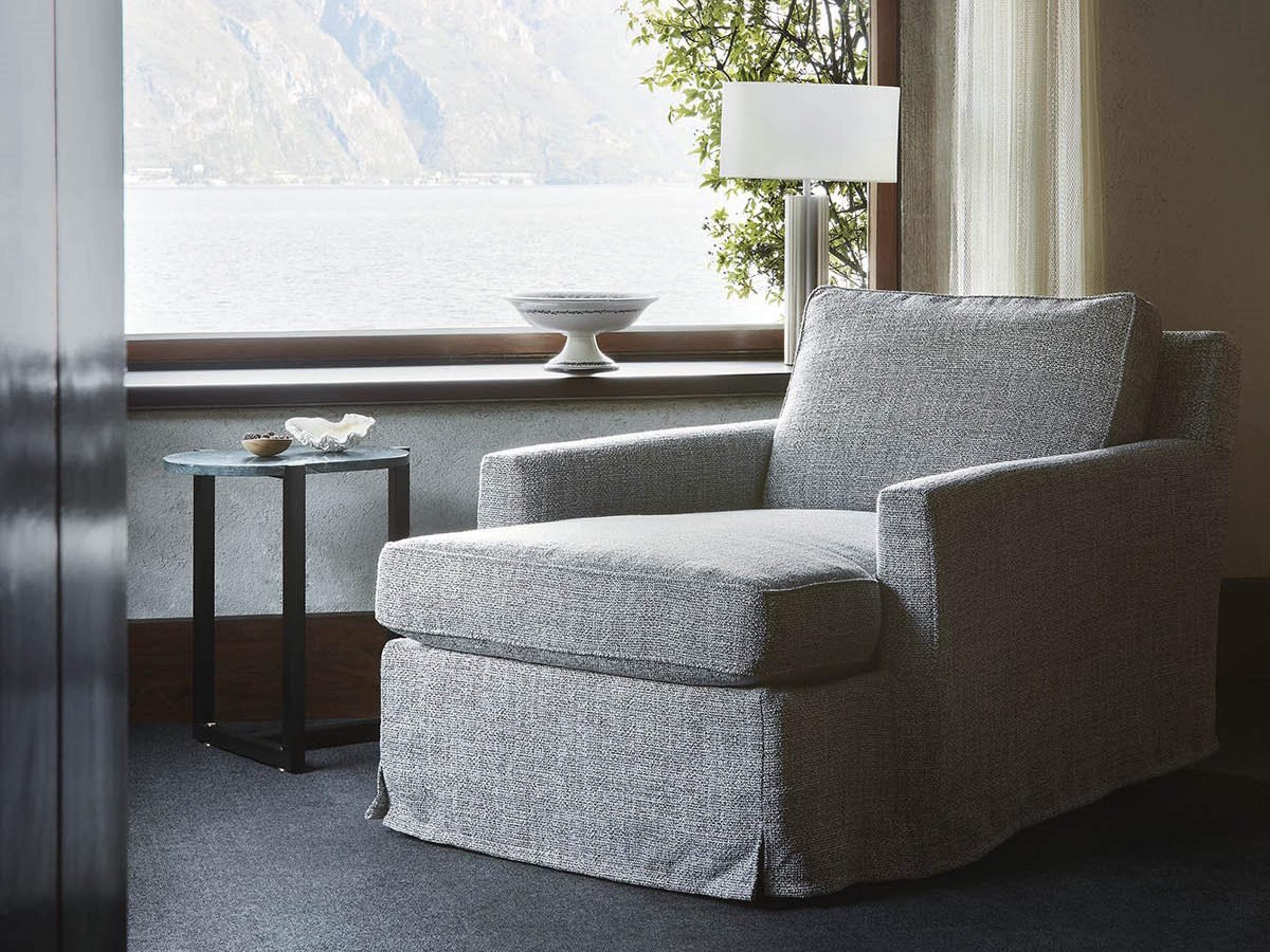 Arflex Cousy Chair and Table Set