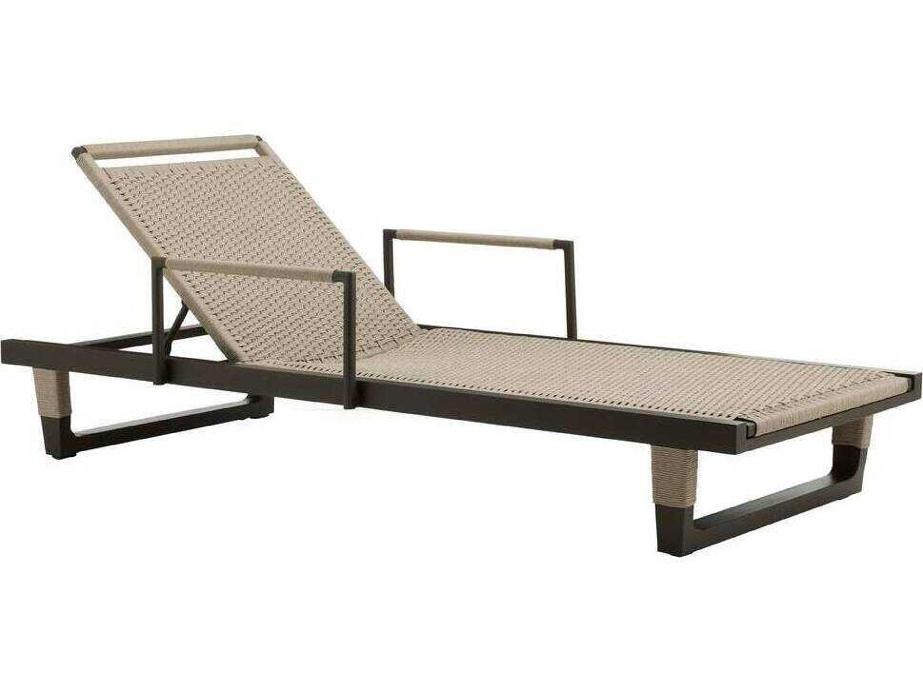 Buff Metal Rope Chaise Lounge