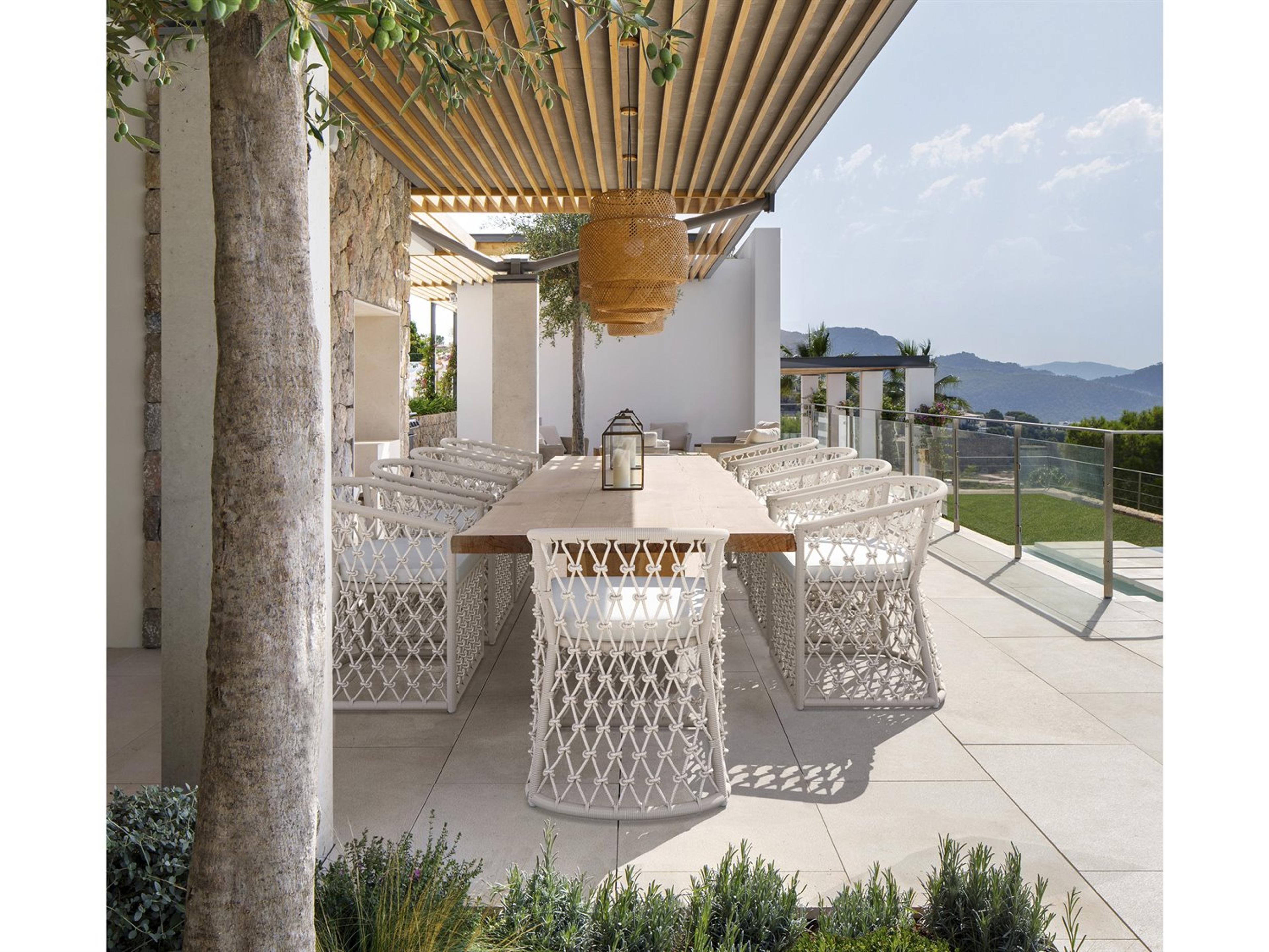 Azzurro Living Amelia White Rope Outdoor Patio Dining Set