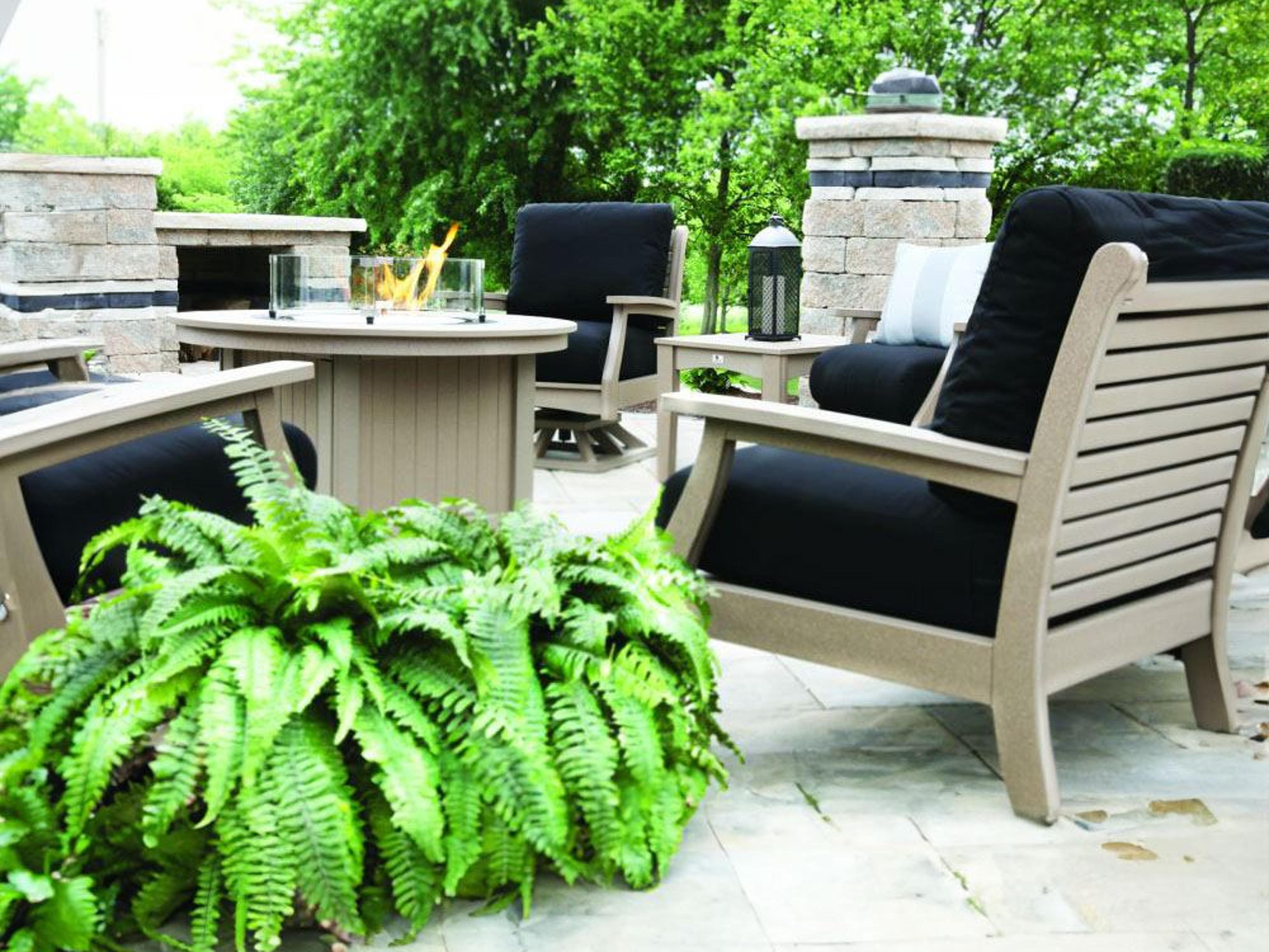 Berlin Gardens Classic Terrace Recycled Plastic Cushion Patio Lounge Set