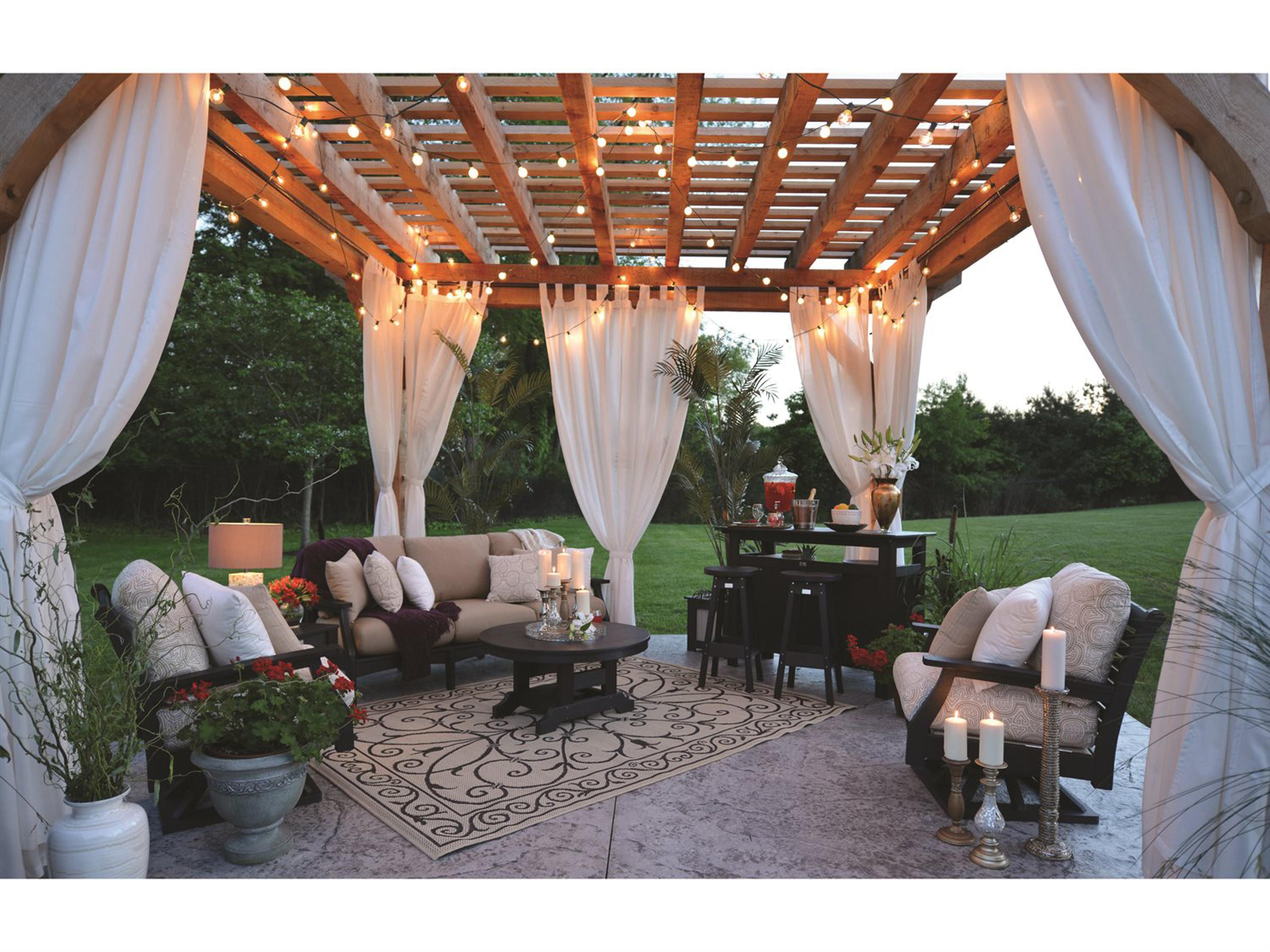 Berlin Gardens Classic Terrace Recycled Plastic Cushion Patio Lounge Set