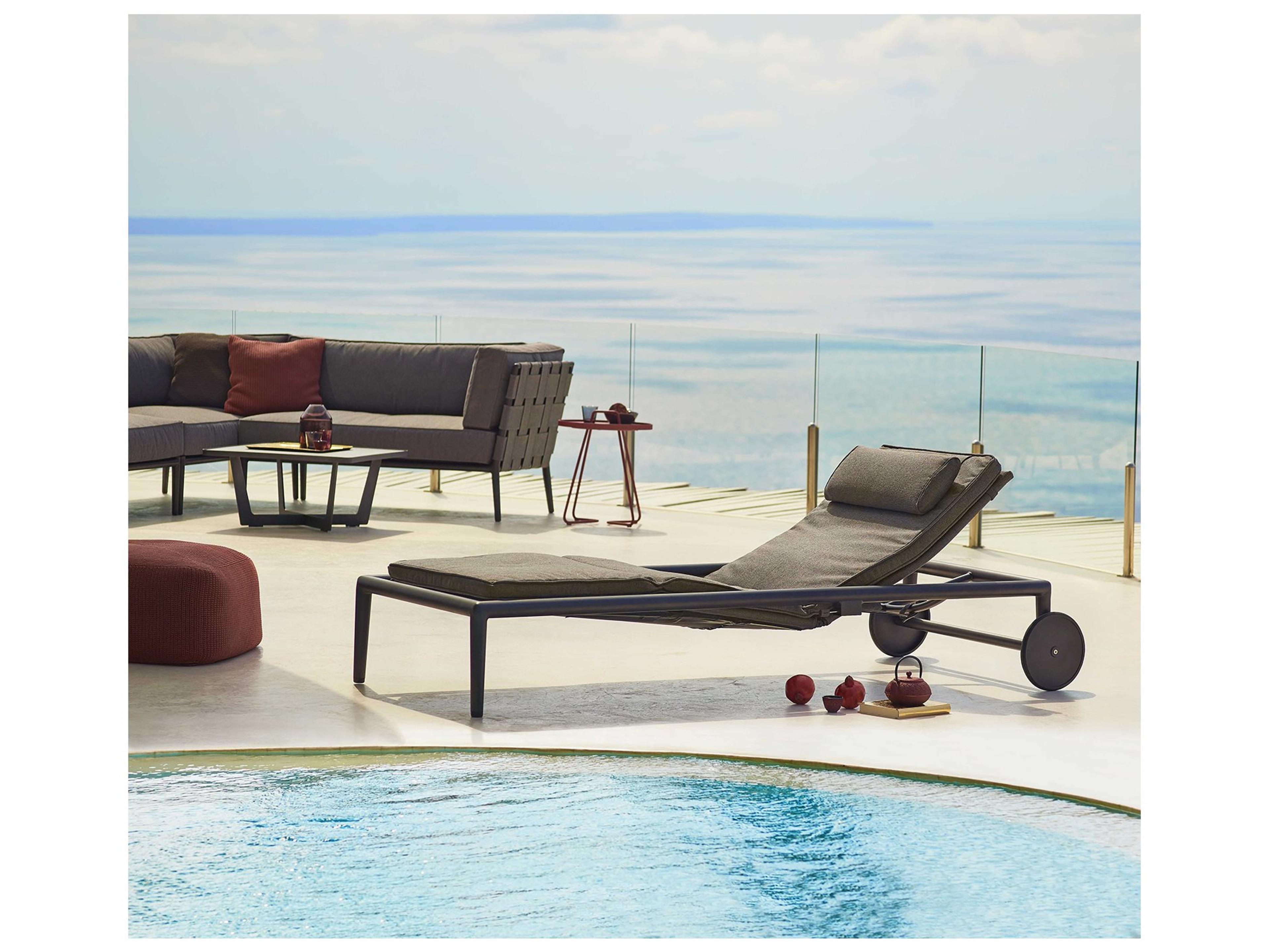 Cane Line Outdoor Conic Aluminum Cushion Lounge Set