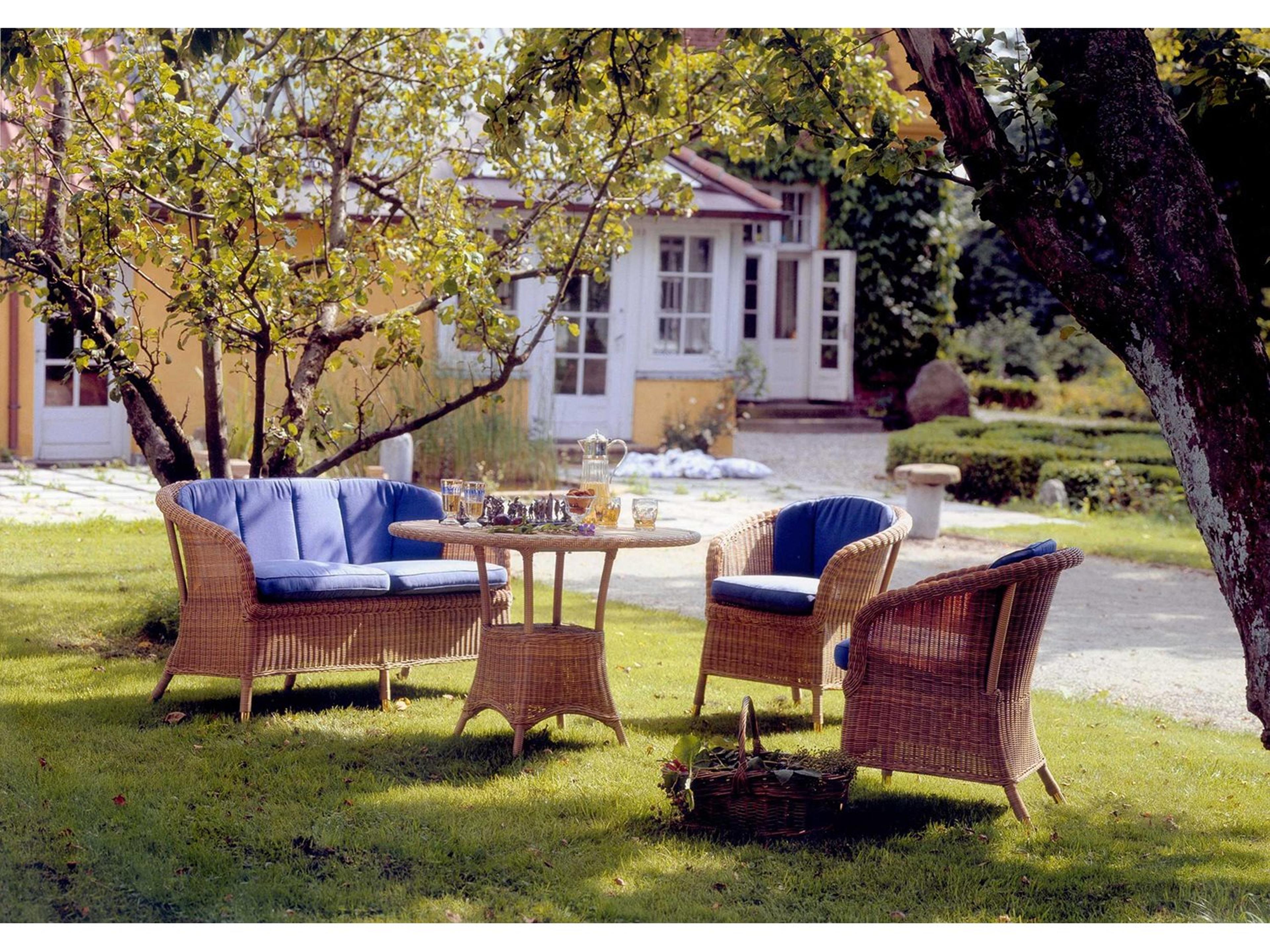 Cane Line Outdoor Derby Wicker Dining Set