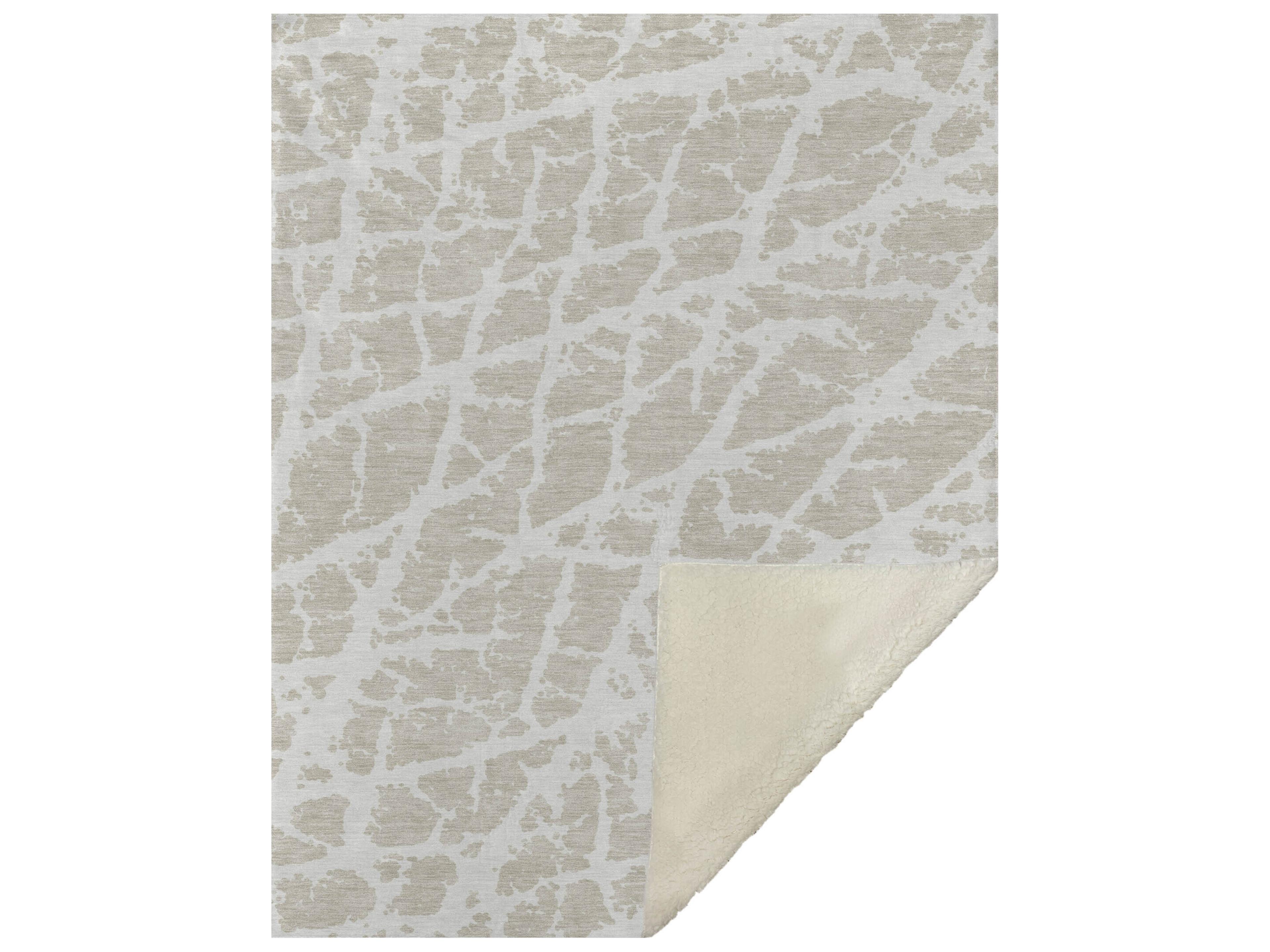 Dalyn Sherpa Brown Polyester Throw