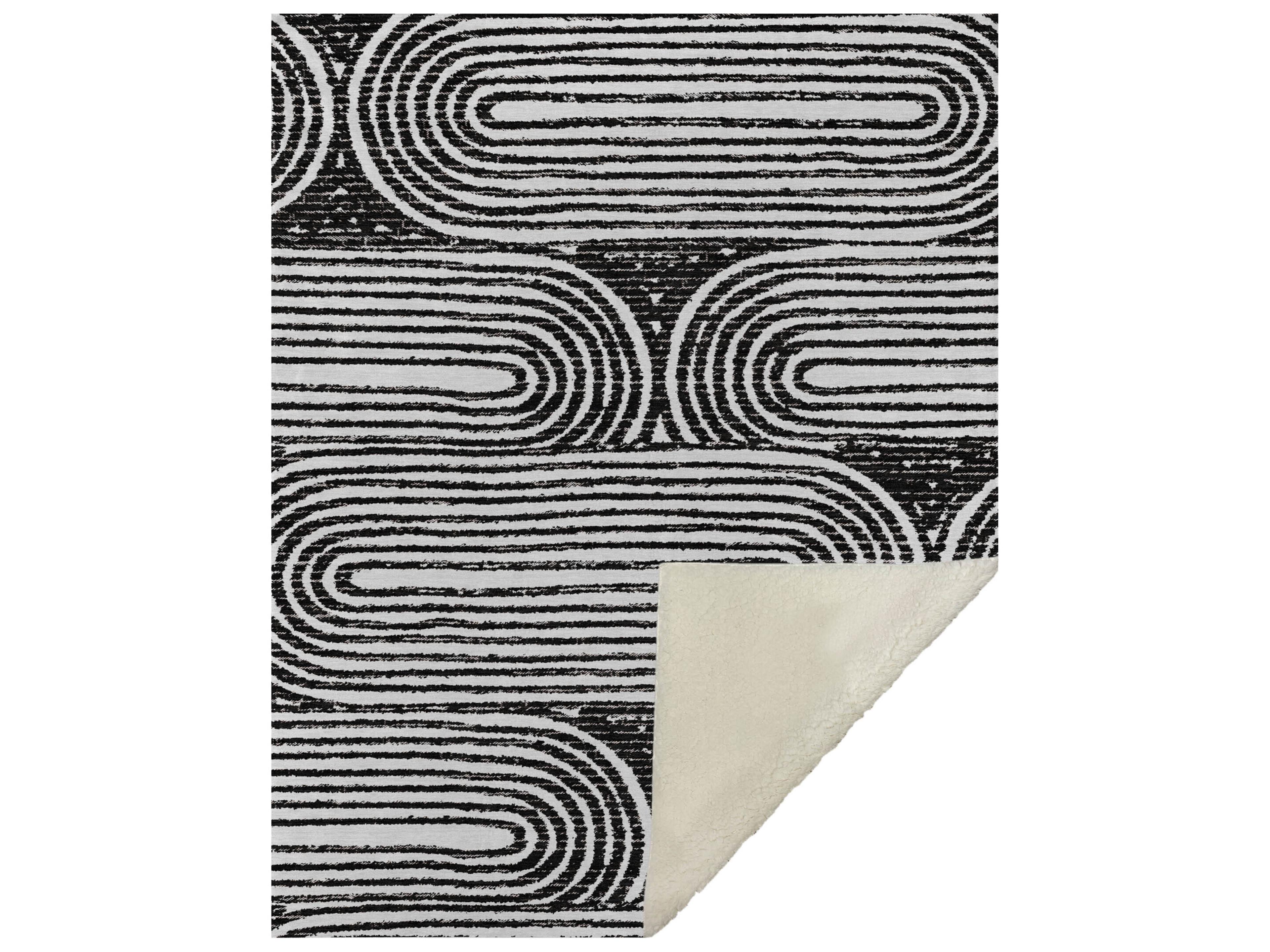 Dalyn Sherpa Black Polyester Throw