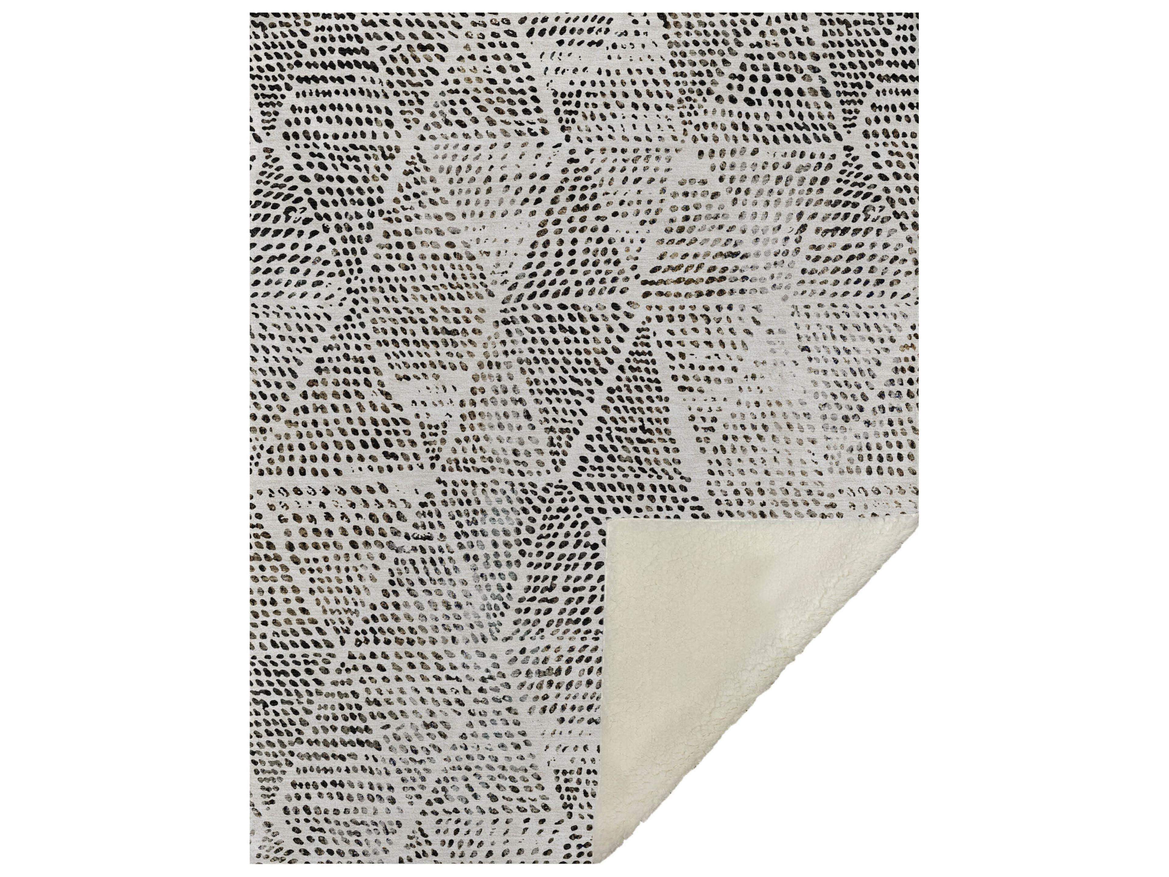 Dalyn Sherpa Ivory Polyester Throw