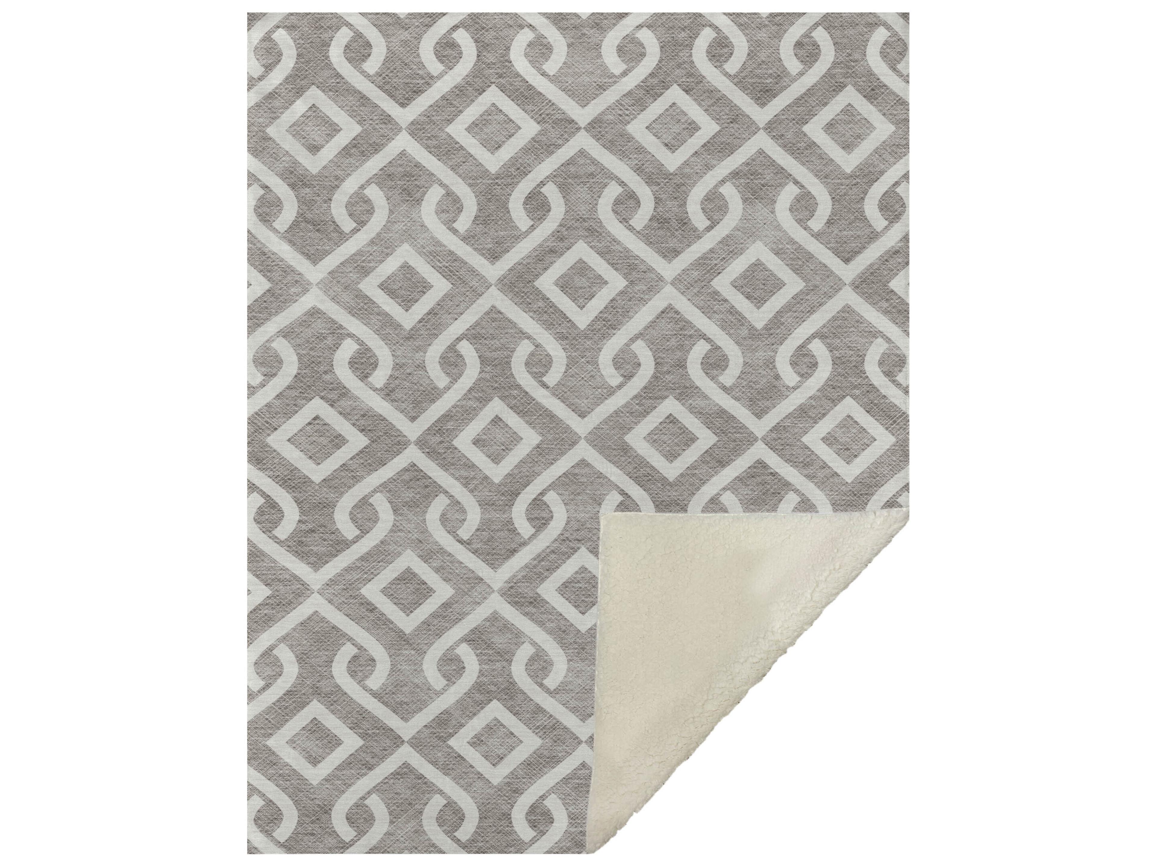 Dalyn Sherpa Brown Polyester Throw