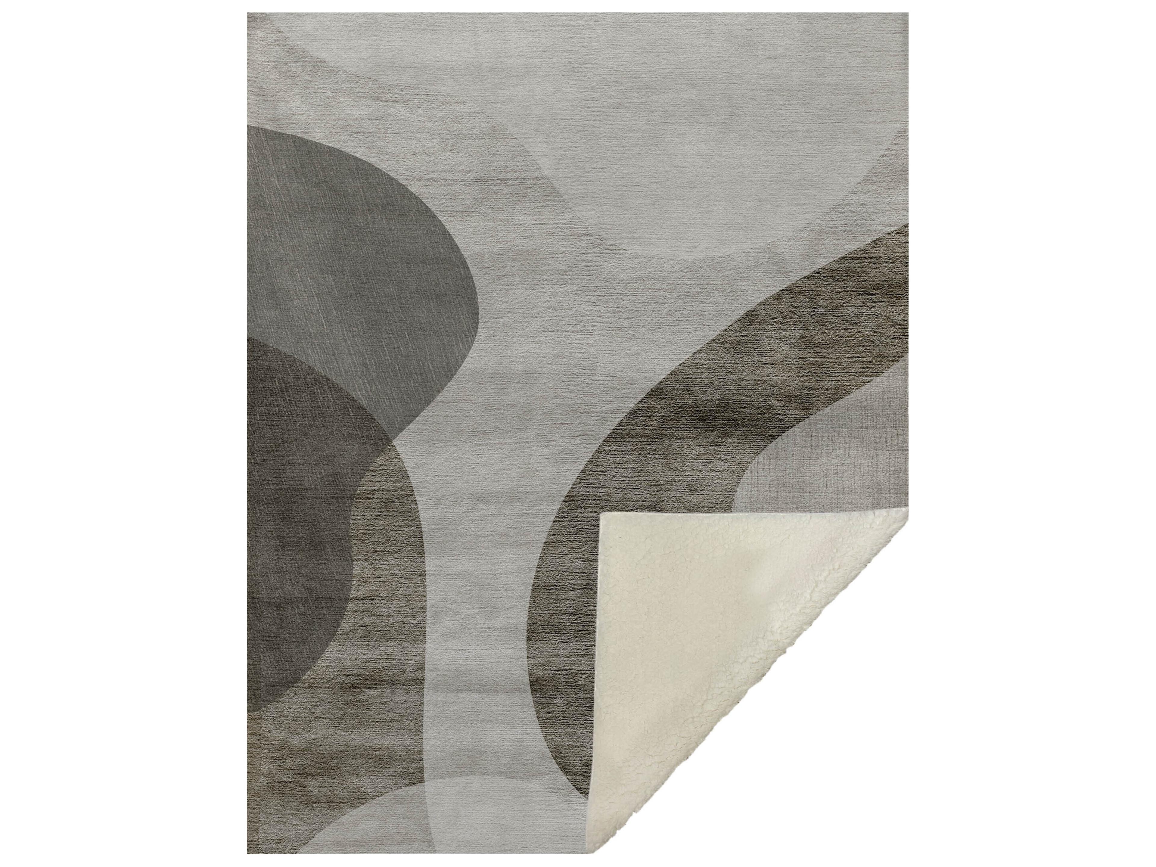 Dalyn Sherpa Brown Polyester Throw