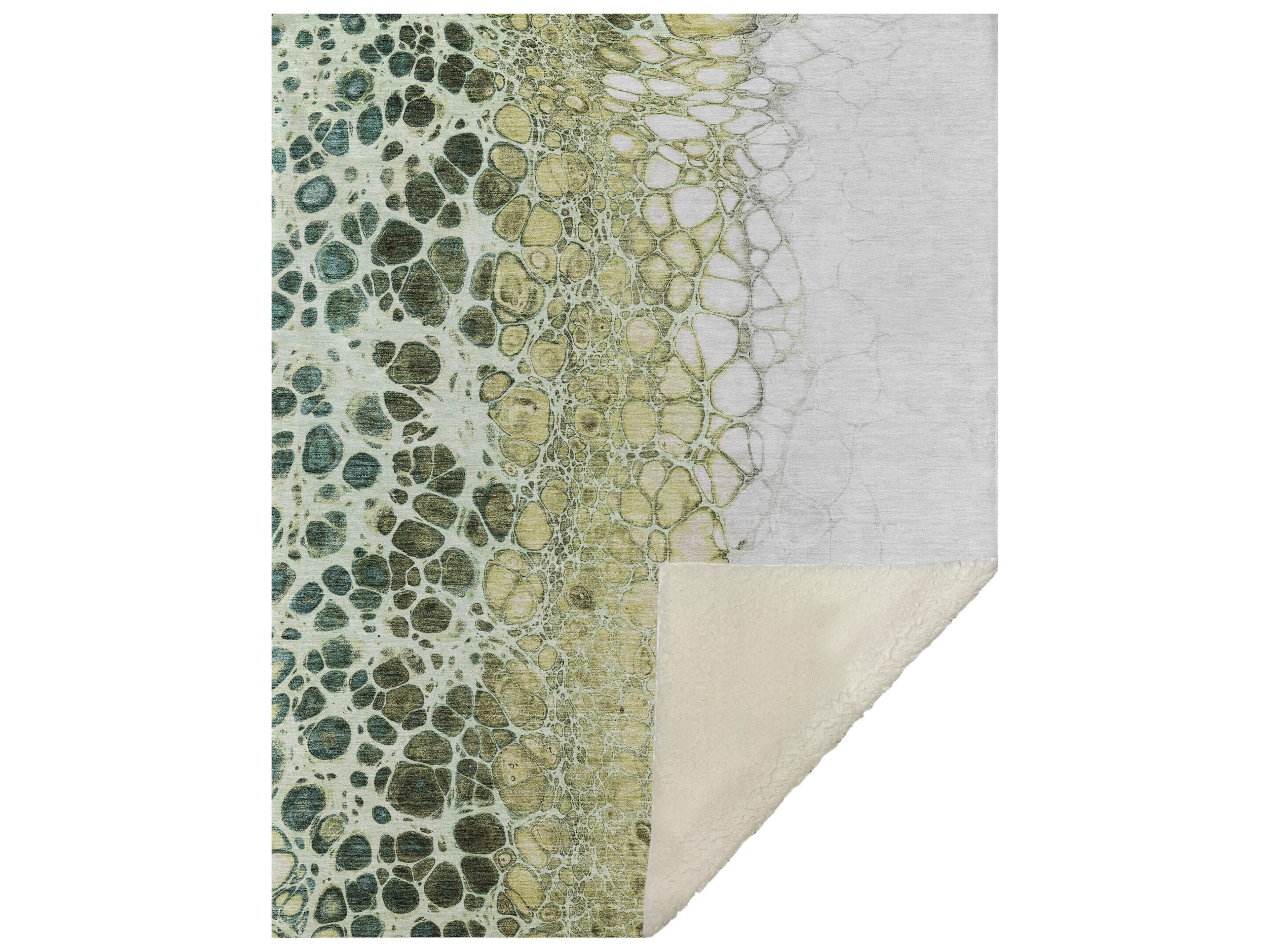 Dalyn Sherpa Green Polyester Throw