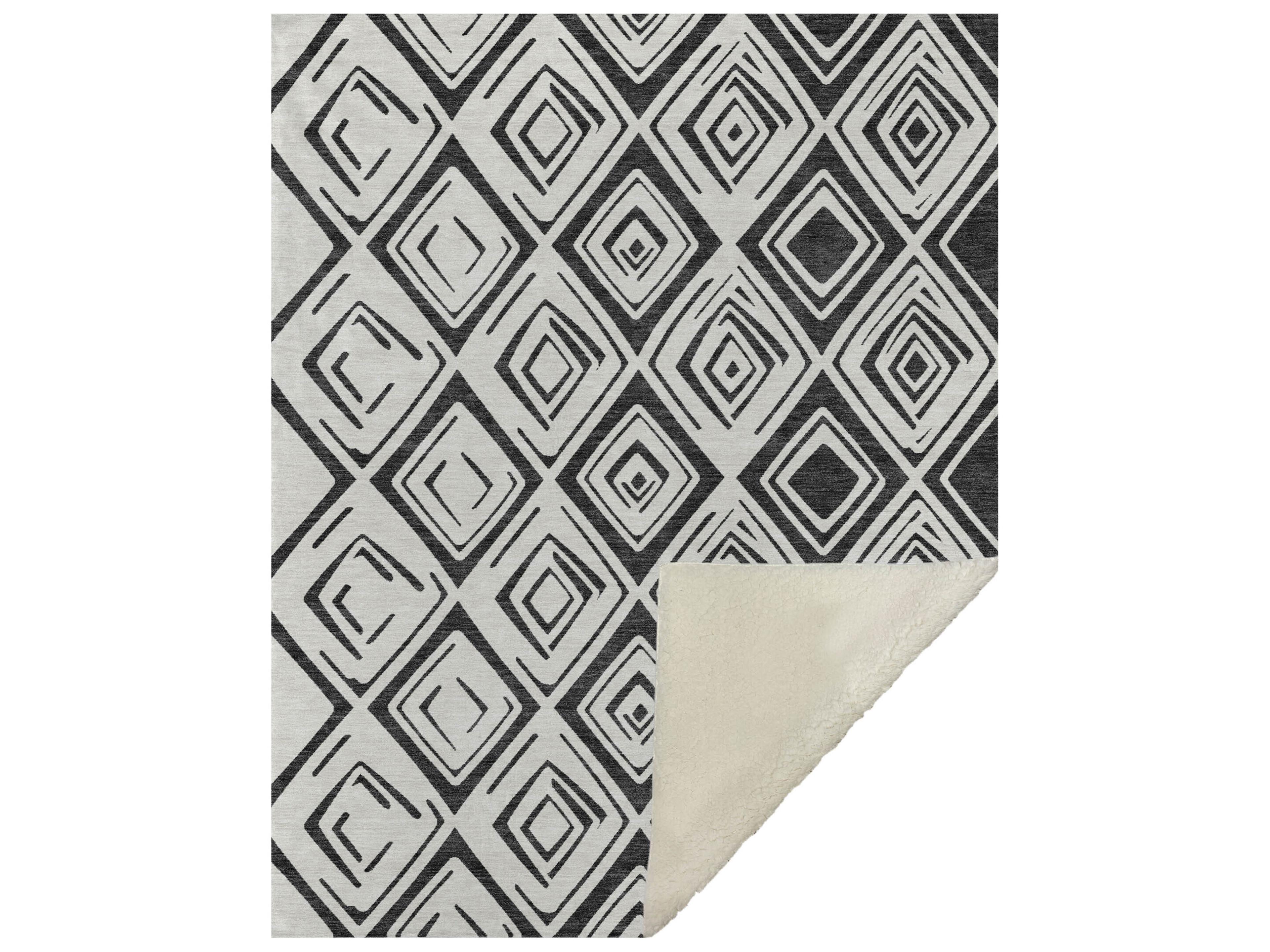 Dalyn Sherpa Ivory Polyester Throw